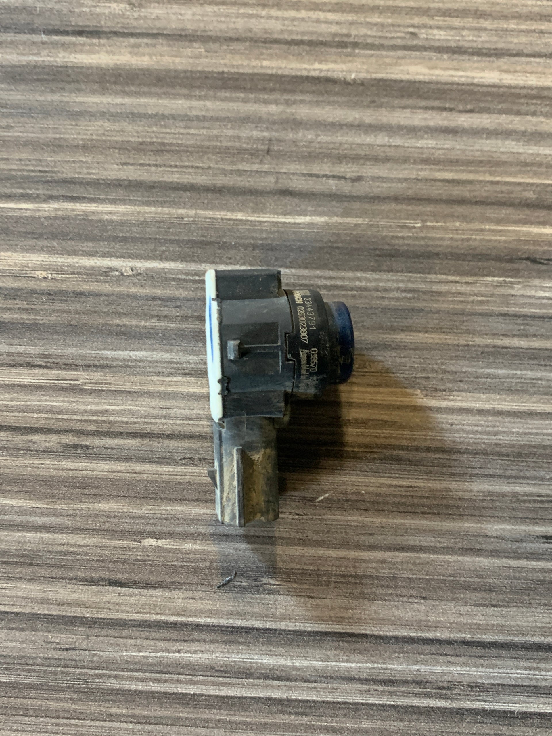 2015 - 2018 GMC SIERRA / CHEVY SILVERADO 2500/3500 FRONT PARK ASSIST SENSOR 23443791