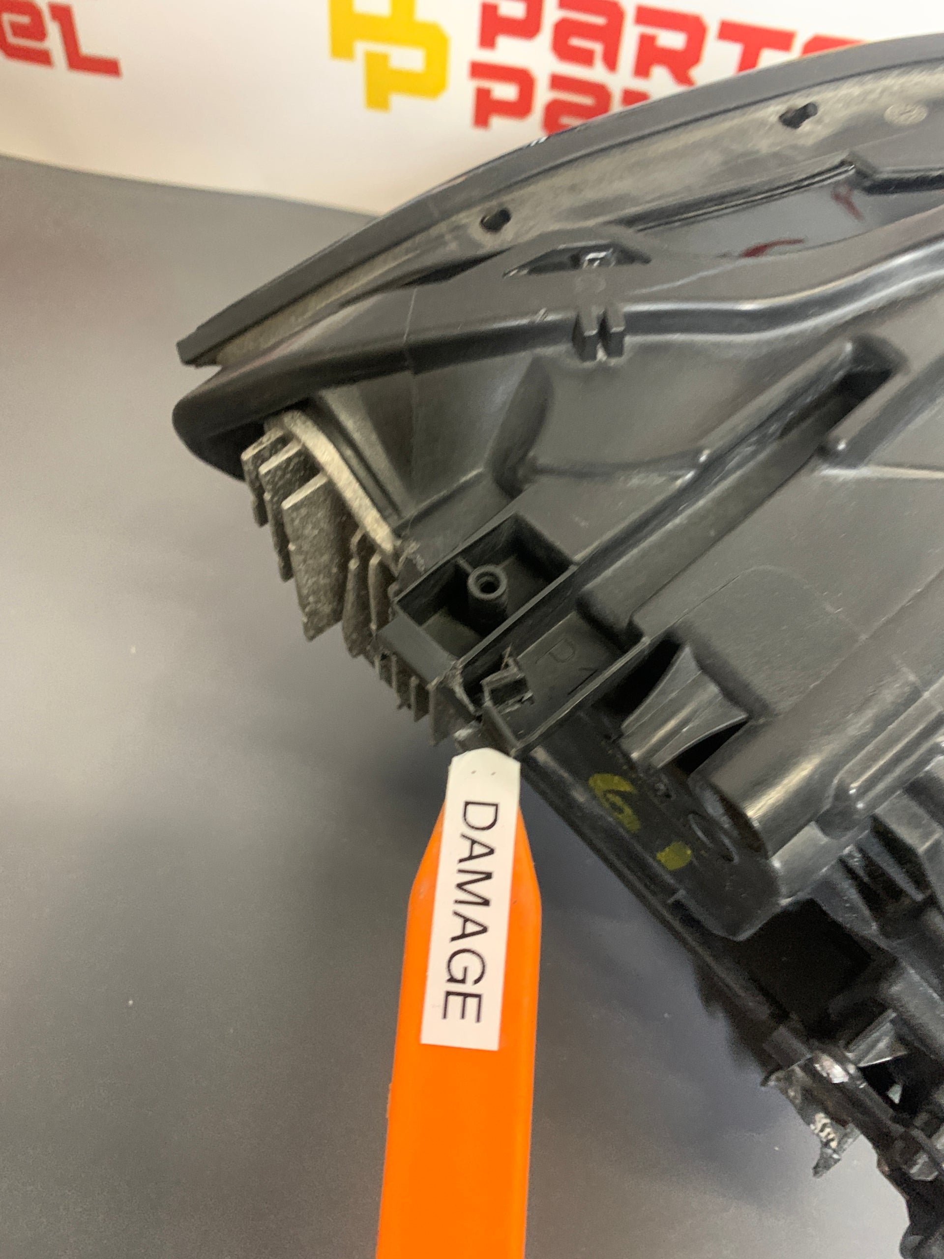 2019 - 2024 VOLKSWAGEN JETTA / JETTA GLI DRIVER SIDE LED HEADLIGHT WITH PROJECTOR LENS ASSEMBLY 17A.941.035.F