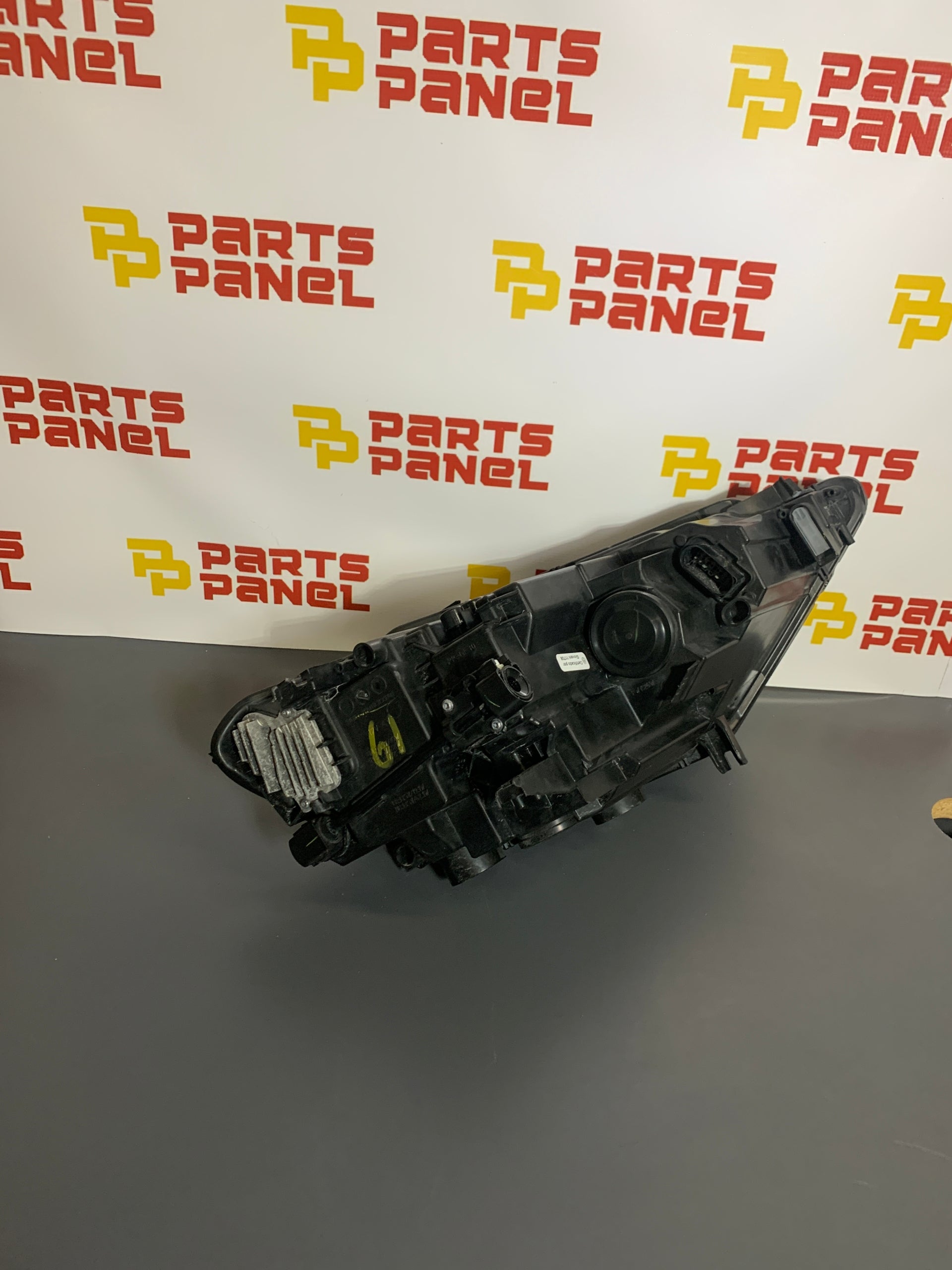 2019 - 2024 VOLKSWAGEN JETTA / JETTA GLI DRIVER SIDE LED HEADLIGHT WITH PROJECTOR LENS ASSEMBLY 17A.941.035.F