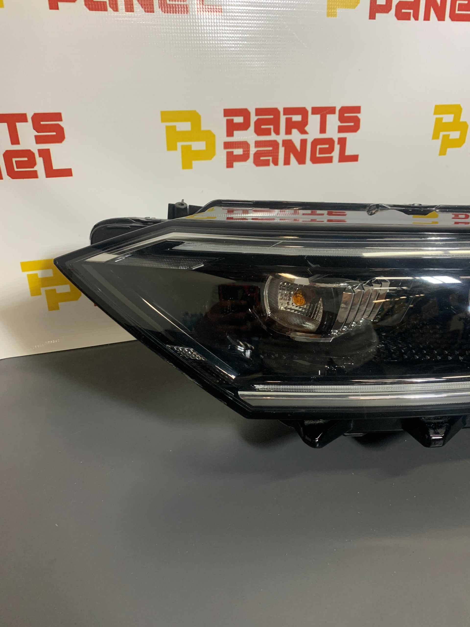2019 - 2024 VOLKSWAGEN JETTA / JETTA GLI DRIVER SIDE LED HEADLIGHT WITH PROJECTOR LENS ASSEMBLY 17A.941.035.F
