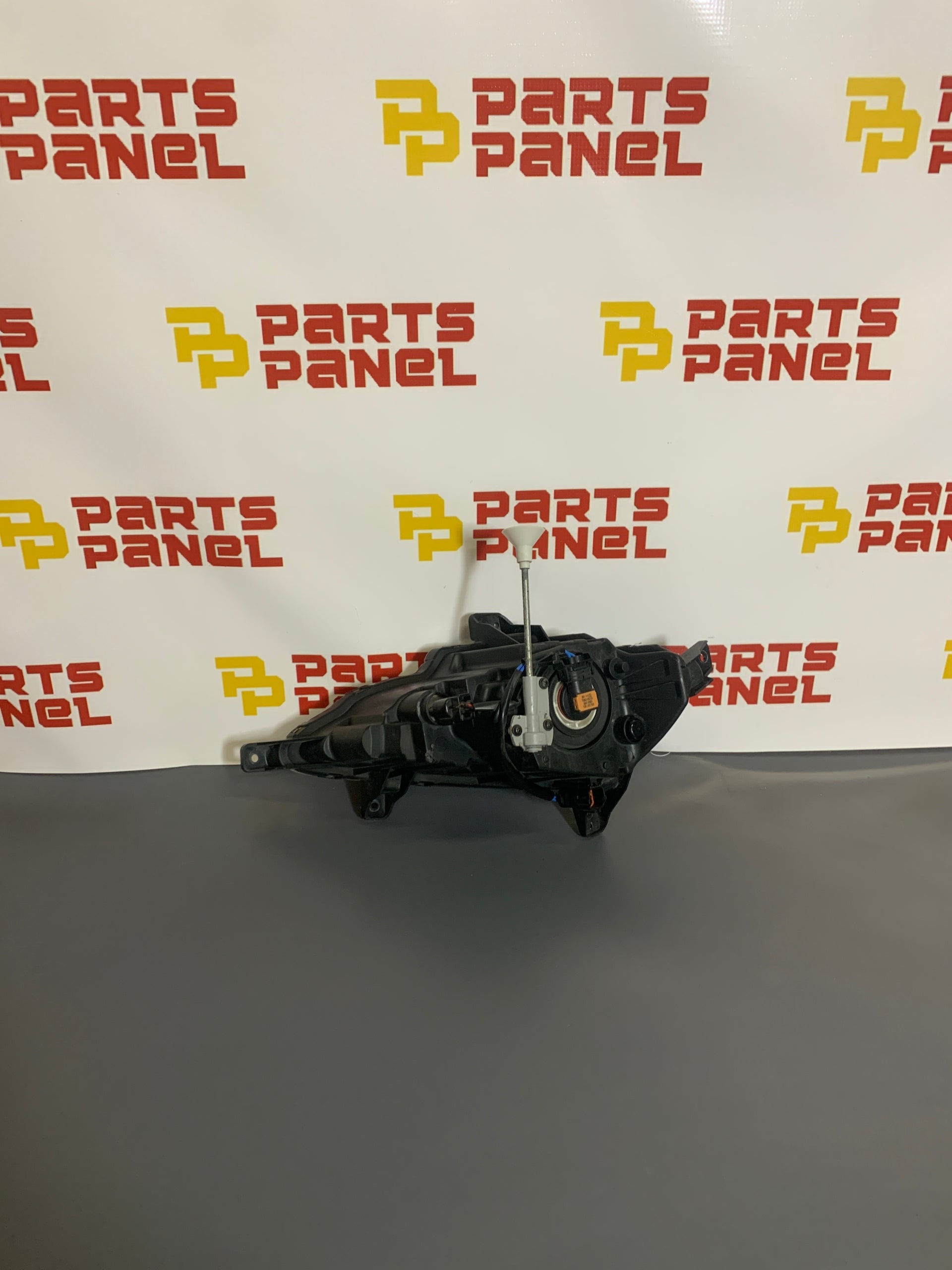 2016 - 2018 HYUNDAI TUCSON DRIVER SIDE COMPOSITE FOG LAMP ASSEMBLY 92201-D3100