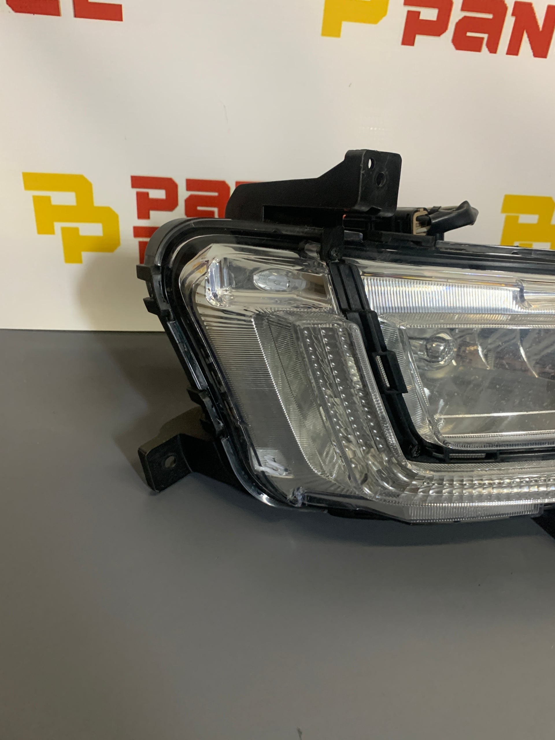 2019 - 2021 HYUNDAI TUCSON PASSENGER SIDE DAYTIME RUNNING FOG LIGHT 92202-D3600