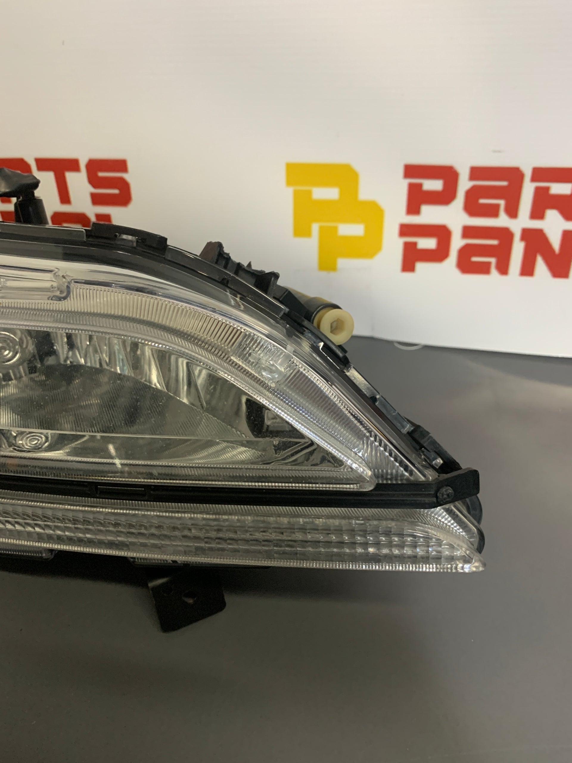 2019 - 2021 HYUNDAI TUCSON PASSENGER SIDE DAYTIME RUNNING FOG LIGHT 92202-D3600