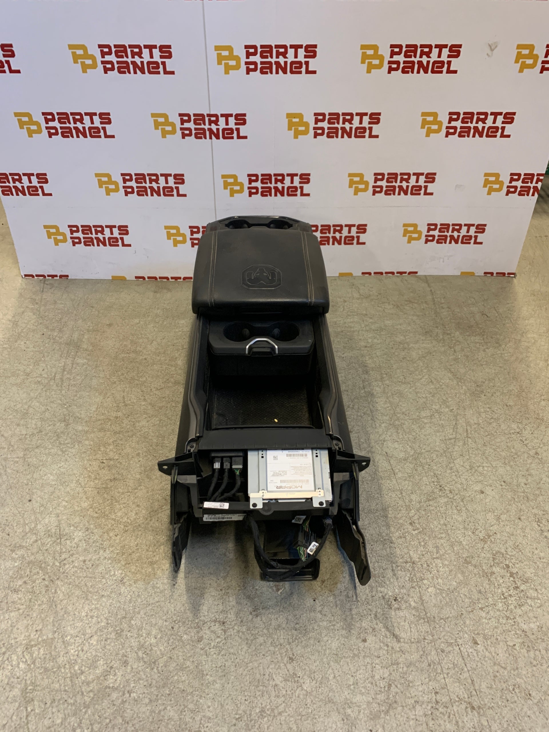 2019 - 2024 RAM 1500 CENTER CONSOLE WITH CD PLAYER OEM