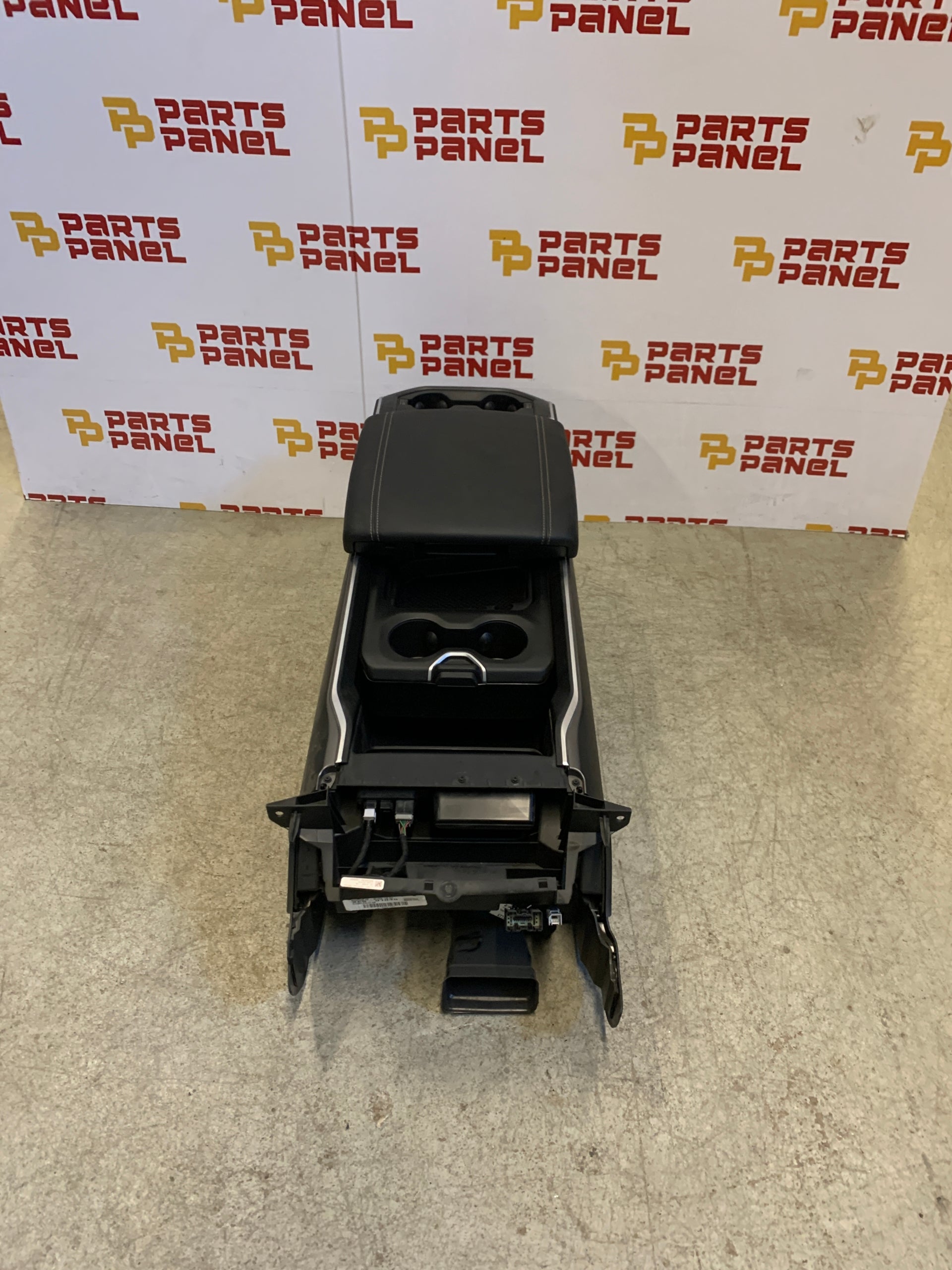 2019 - 2024 RAM 1500 CENTER CONSOLE  WITH REAR CHARGING PORT