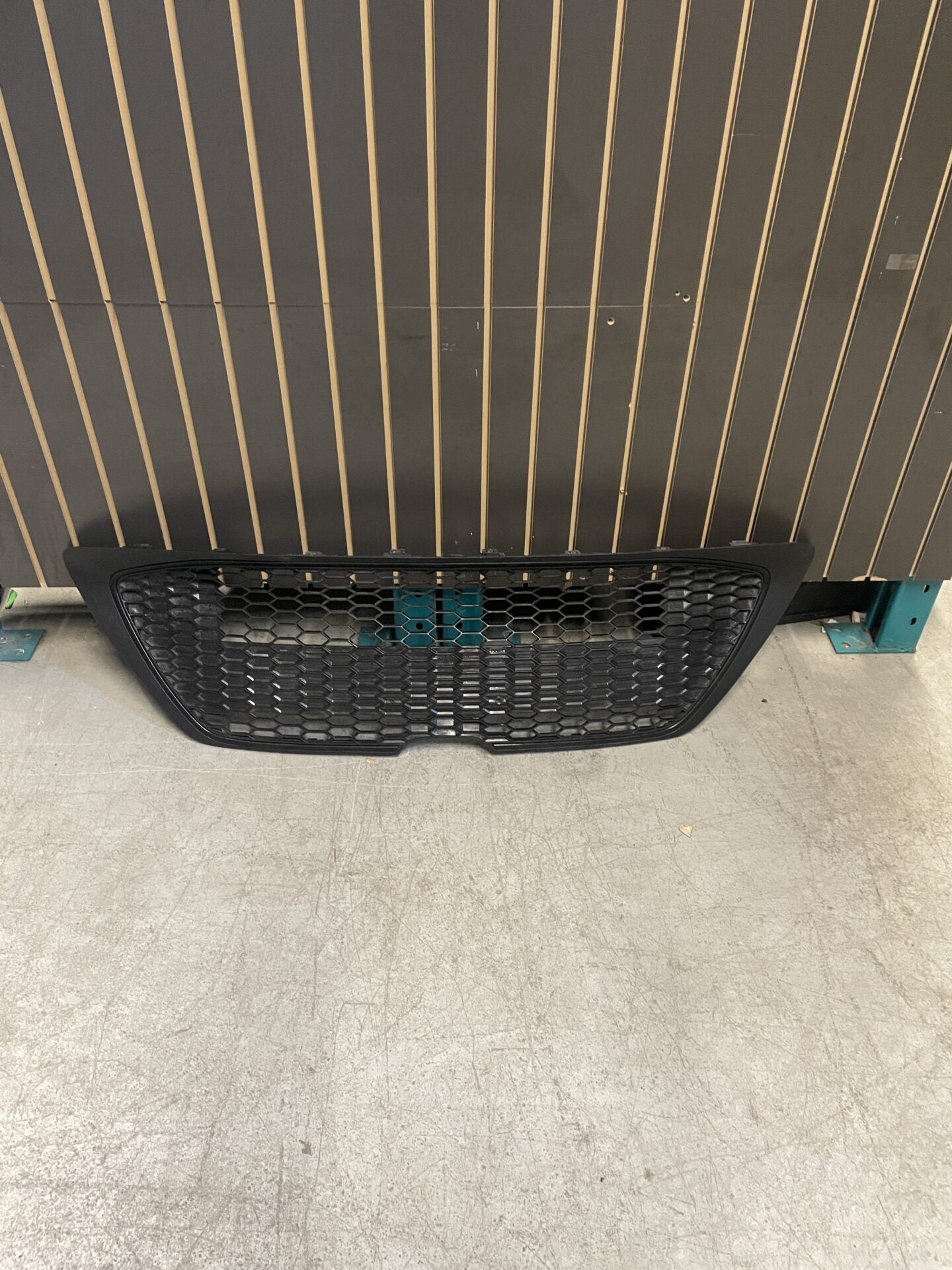 2020 - 2022 TOYOTA COROLLA HATCHBACK PLASTIC FRONT GRILLE 5310202280