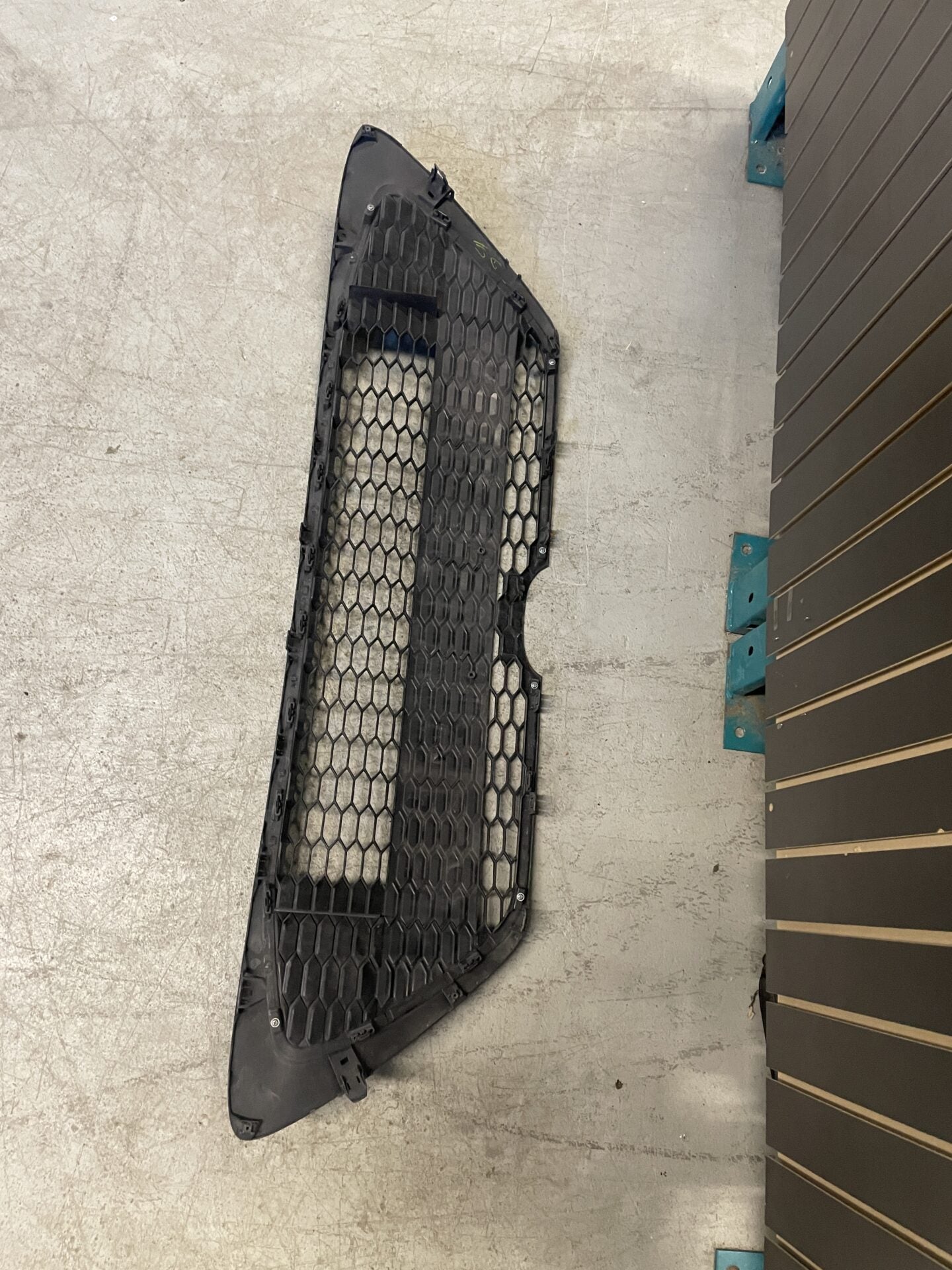 2020 - 2022 TOYOTA COROLLA HATCHBACK PLASTIC FRONT GRILLE 5310202280