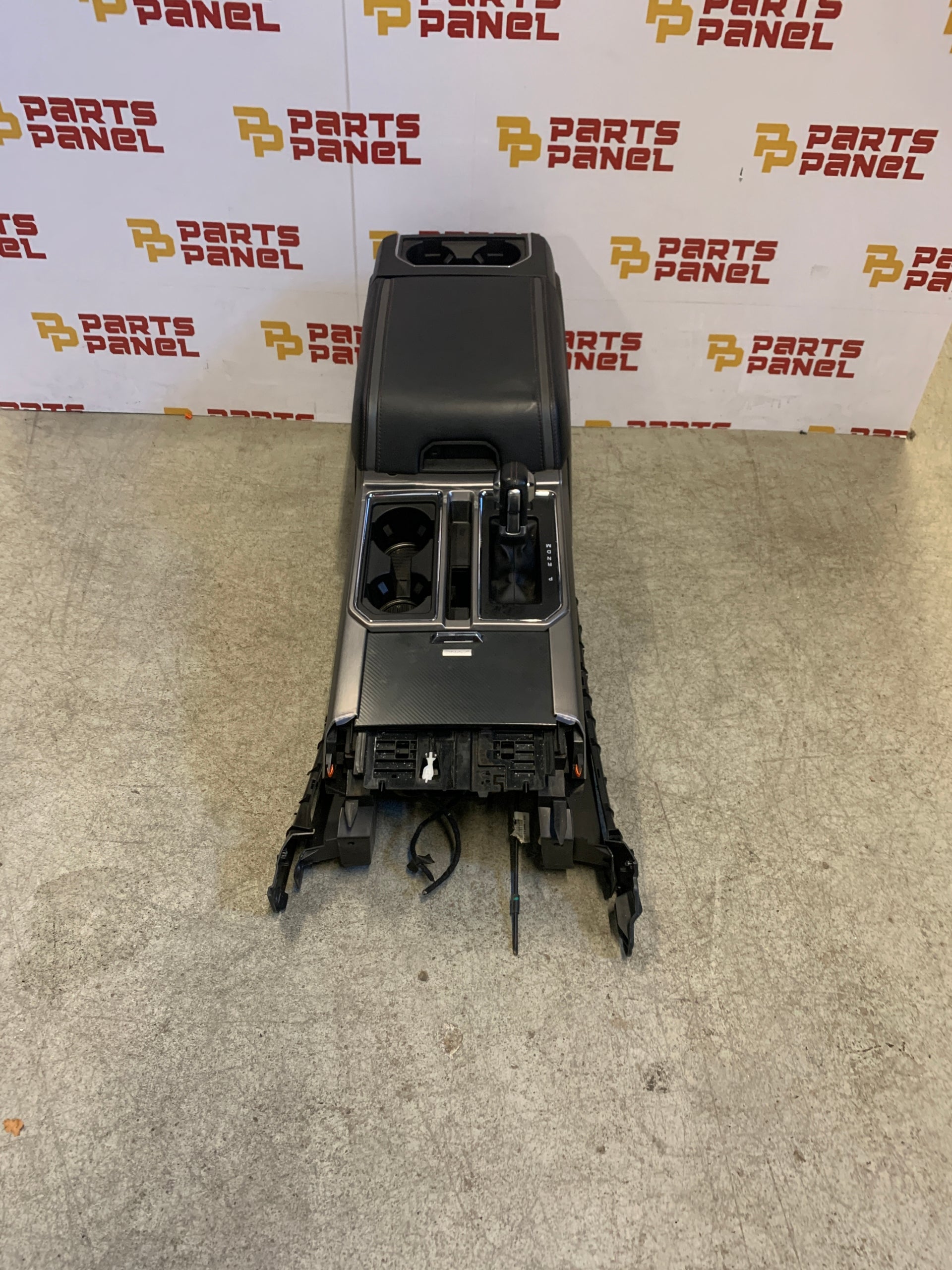 2015 – 2020 FORD F150 PLATINUM CENTER CONSOLE WITH SHIFTER WITH HEAT REAR SEAT SWITCH OEM