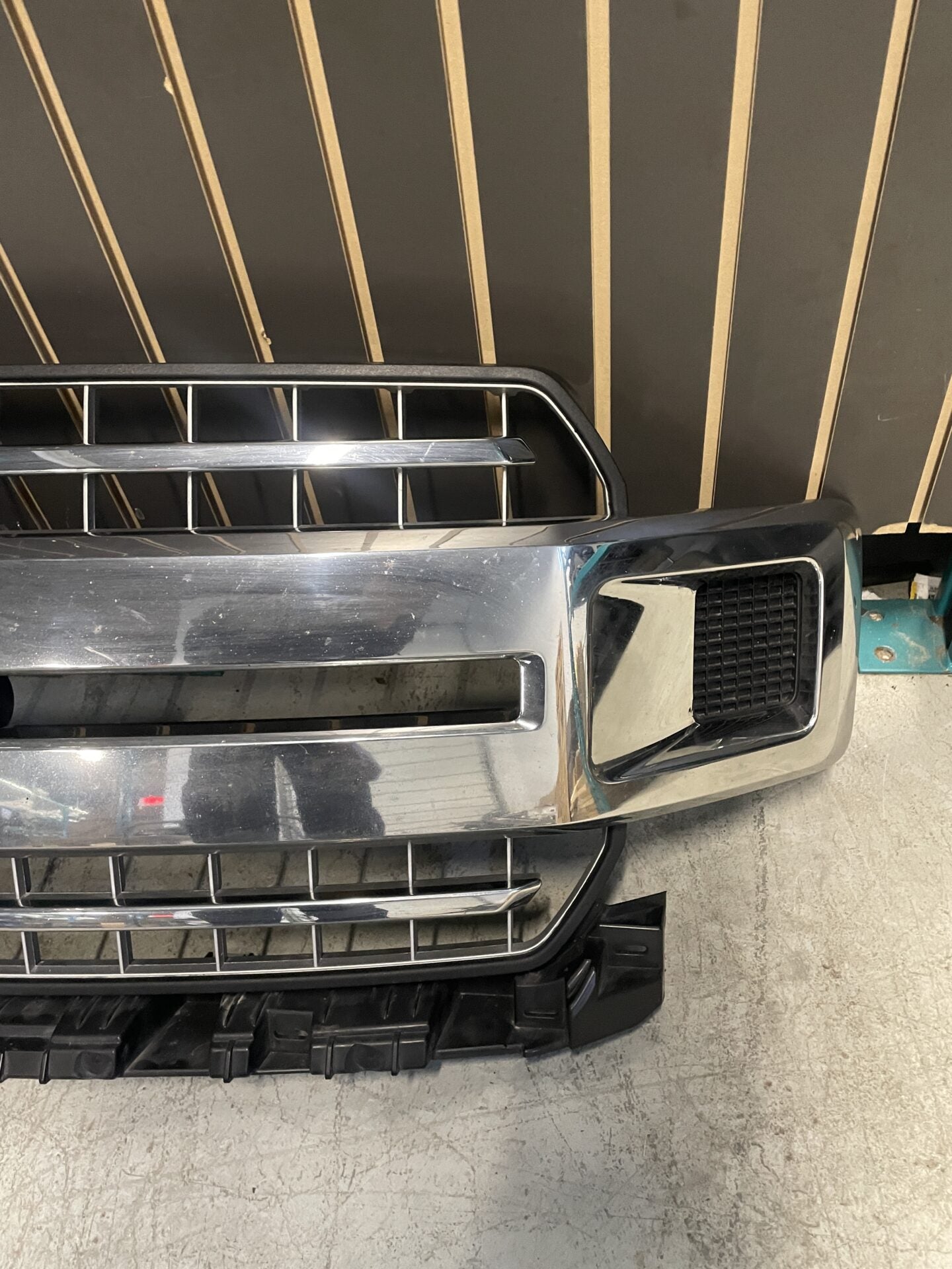 2018 - 2020 FORD F-150 XLT REJILLA DELANTERA CENTRAL JL-34-8200