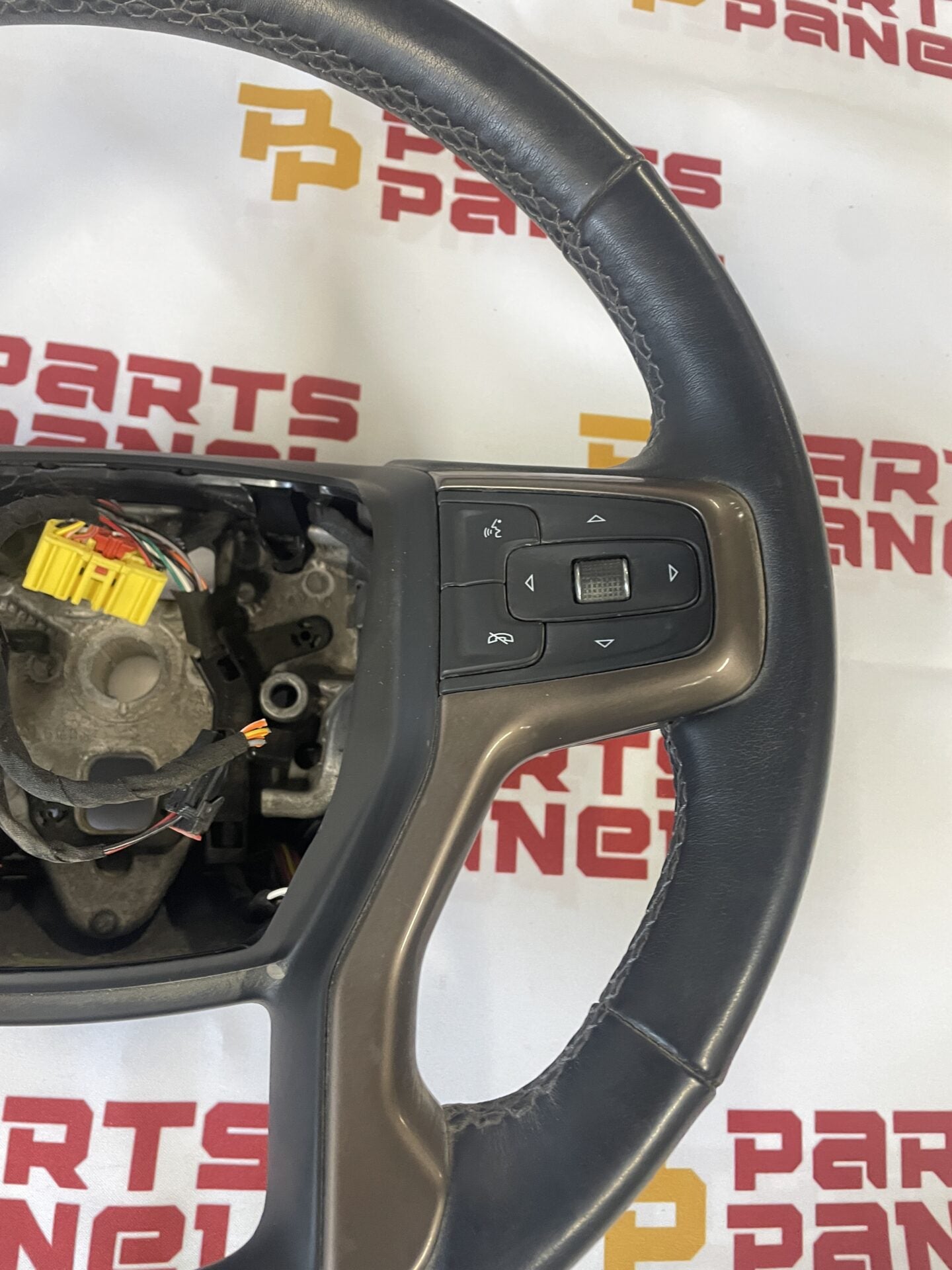 VOLANT CHEVY SILVERADO 1500 / 2500 / 3500 2020 - 2023 84946345