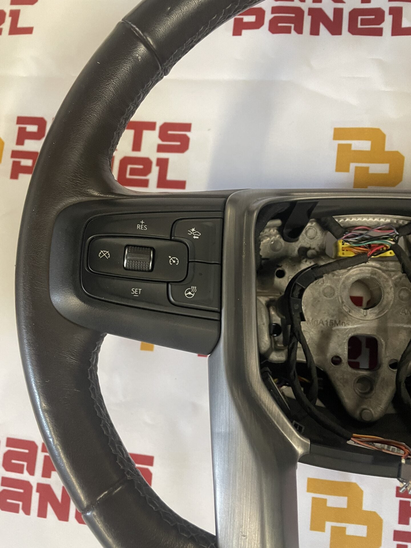 VOLANT GMC SIERRA 1500 / 2500 / 3500 2019-2022 84946334