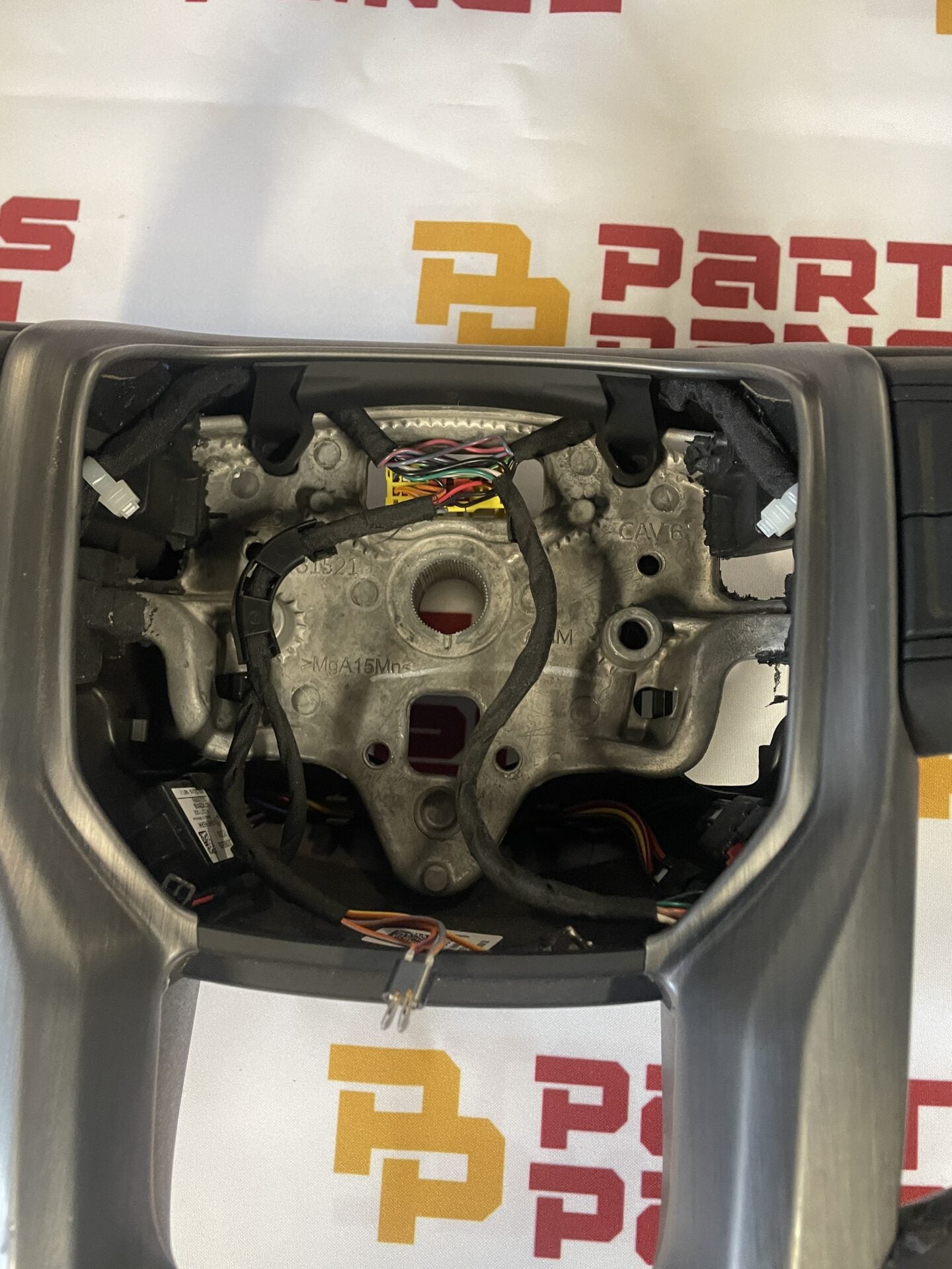 VOLANT GMC SIERRA 1500 / 2500 / 3500 2019-2022 84946334