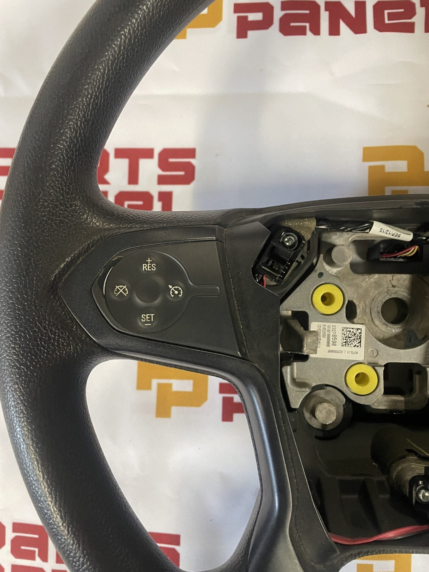 VOLANT NOIR CHEVY SILVERADO 1500 2014-2019 23278598