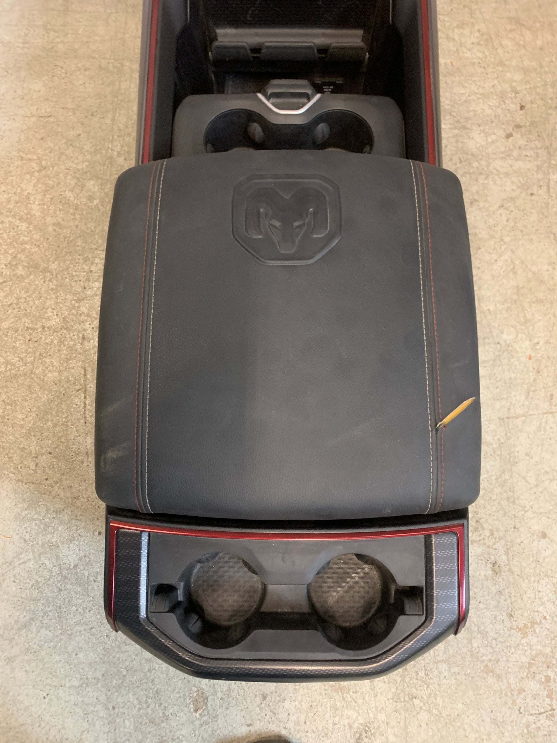 2019 - 2024 RAM REBEL 1500 NEW STYLE WITH REAR CHARGING PORT