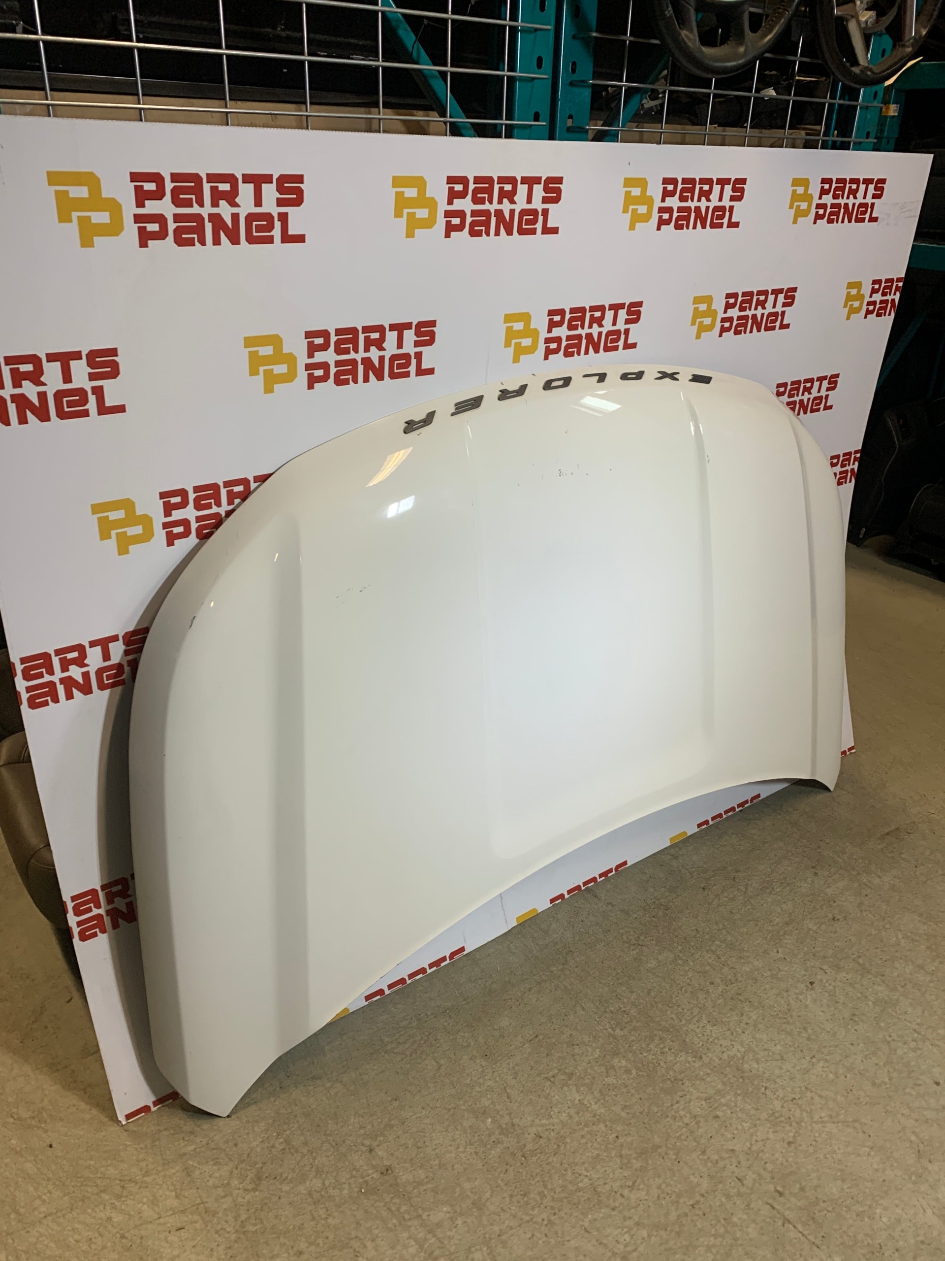 2016 - 2019 FORD EXPLORER WHITE OEM HOOD WITH EXPLORER LETTERS