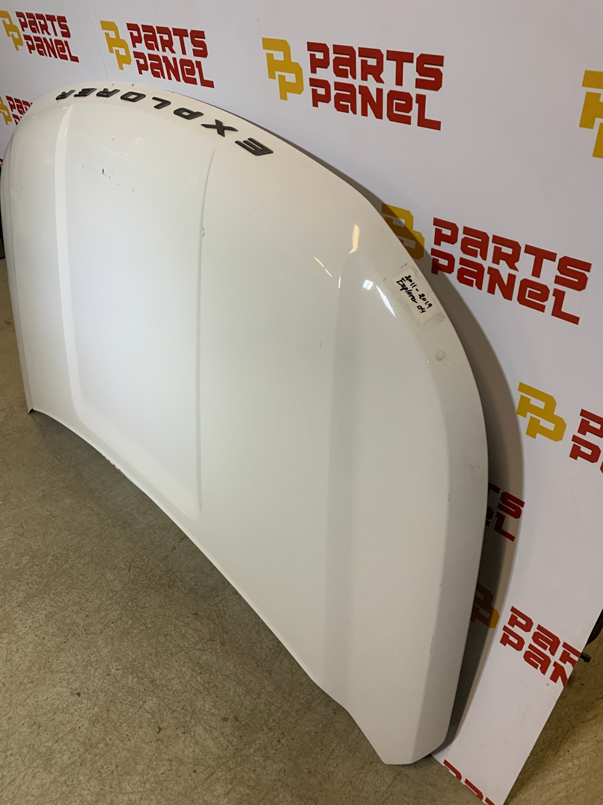 2011 - 2019 FORD EXPLORER WHITE OEM HOOD WITH EXPLORER LETTERS