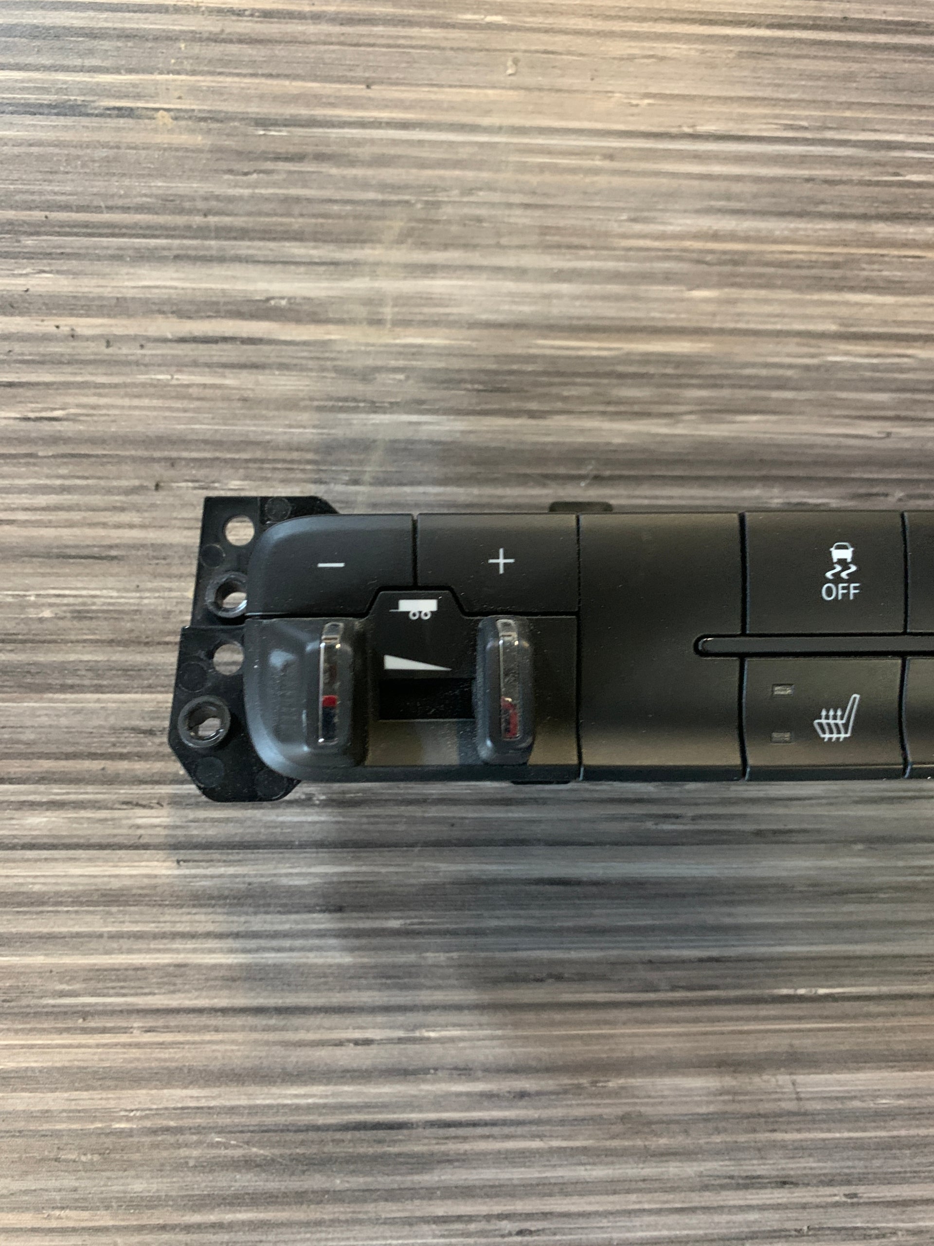 2015 - 2024 RAM 1500 / 2500 / 3500 INTERRUPTOR DEL PANEL DE INSTRUMENTOS 68247626AA