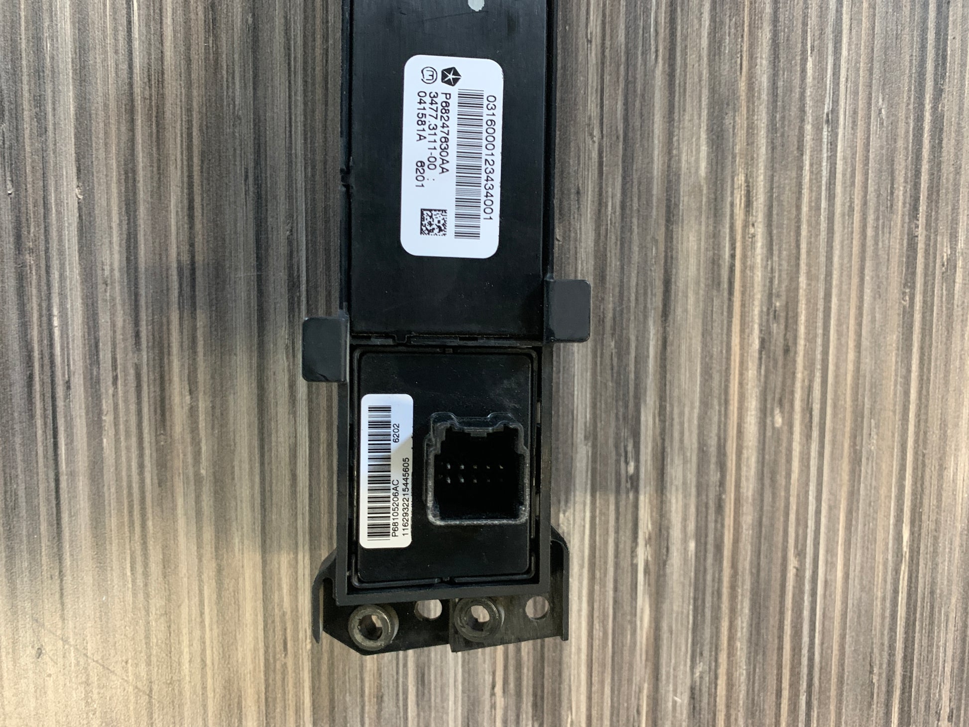 2015 - 2020 RAM 1500 / 1500 CLASSIC INSTRUMENT PANEL SWITCH 68247630AA