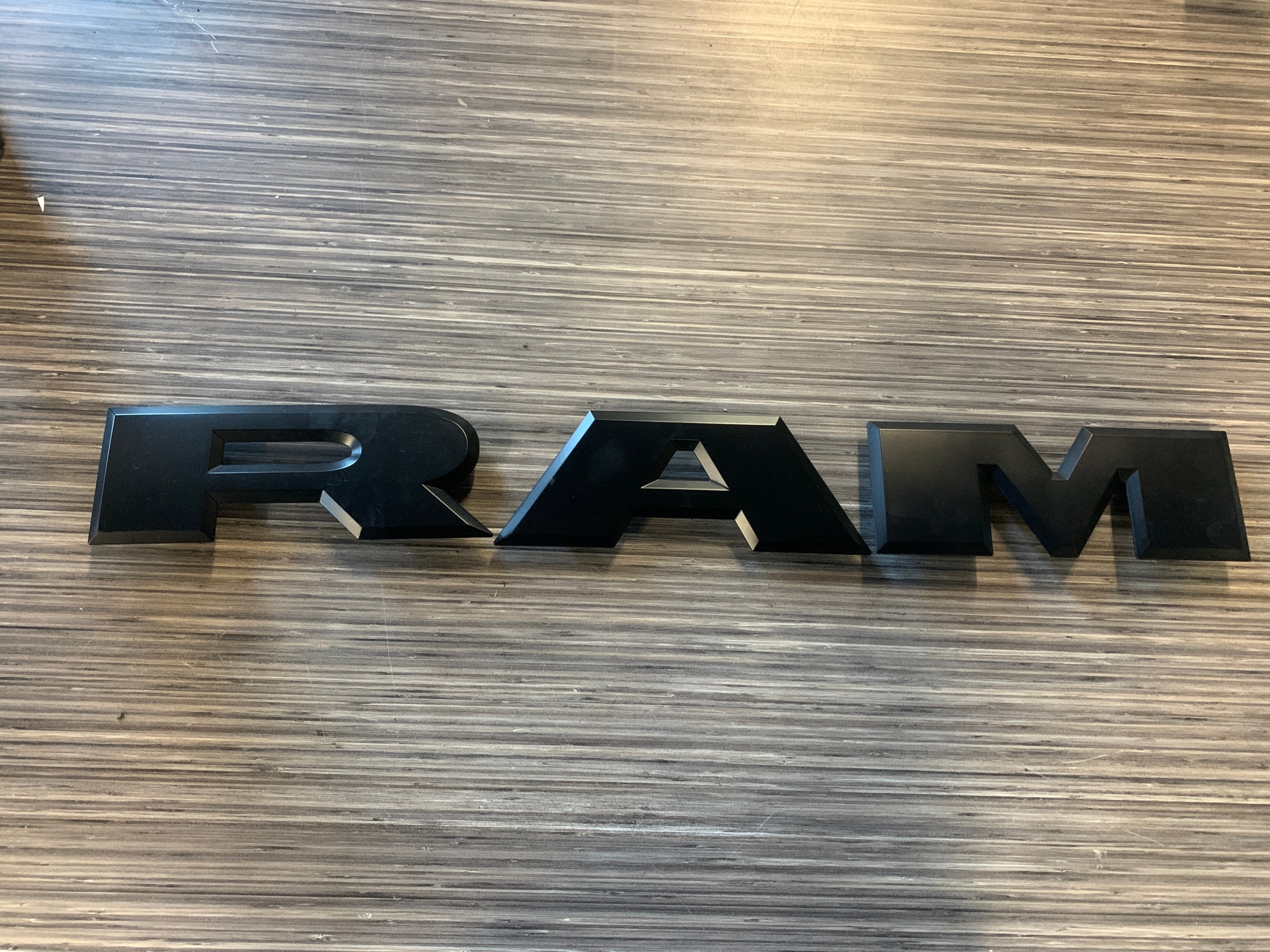 2019 - 2024 5TH GENERATION RAM 1500 NEW STYLE TAILGATE RAM EMBLEM LETTER LOGO OEM