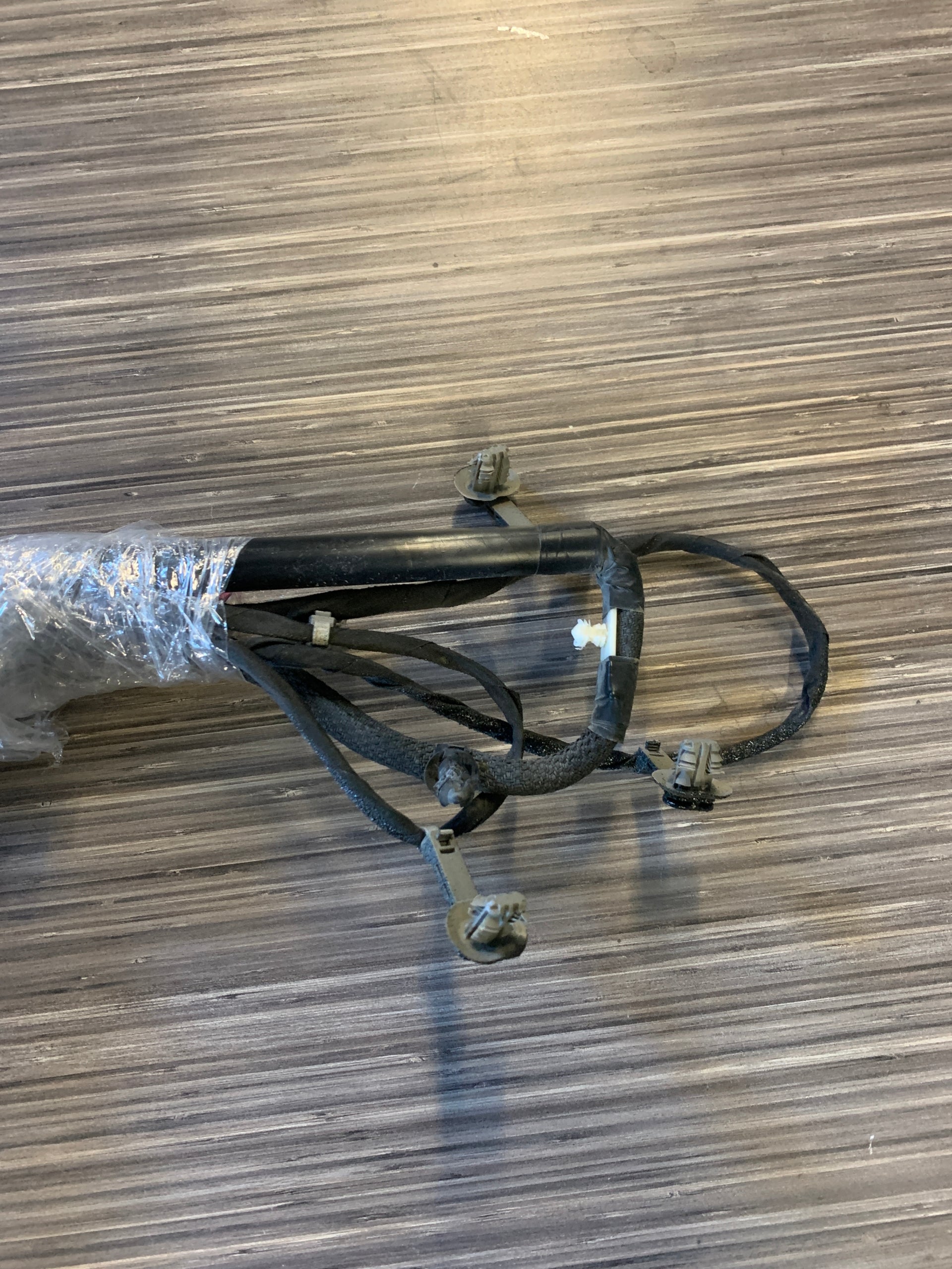 2019 - 2023 MOPAR RAM 1500 NEW STYLE TAILGATE WIRING HARNESS WITH CAMERA PLUG OEM 68311435AD