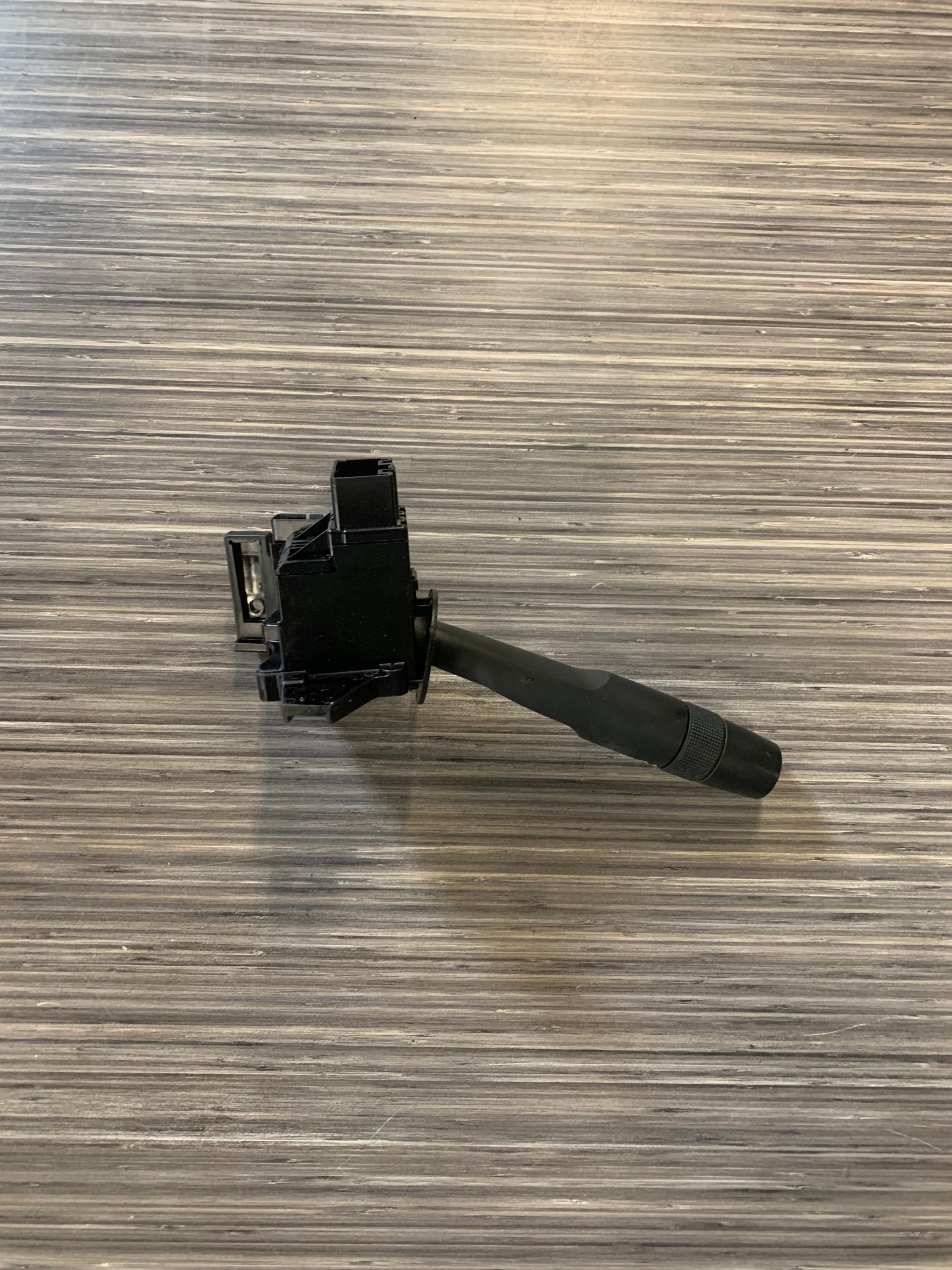 2014 - 2019 GM SIERRA CHEVY SILVERADO STEERING COLUMN TURN SIGNAL WIPER SWITCH OEM 22982103