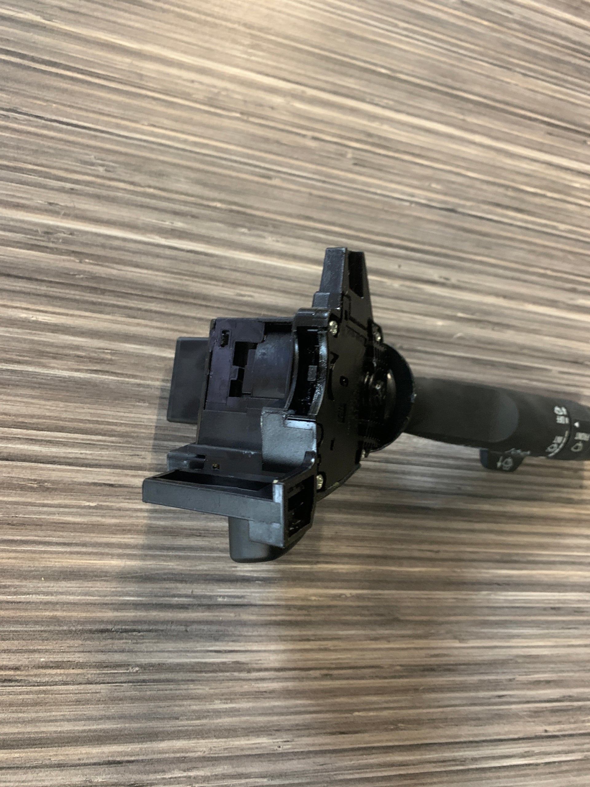 2014 - 2019 GM SIERRA CHEVY SILVERADO STEERING COLUMN TURN SIGNAL WIPER SWITCH OEM 22982103