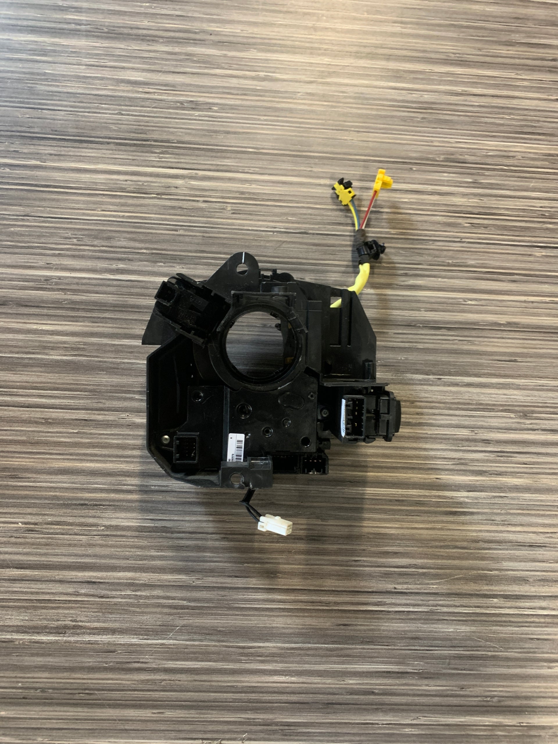 2019 - 2022 5TH GENERATION NEW STYLE RAM 1500 STEERING COLUMN CLOCK SPRING OEM 68425693AA