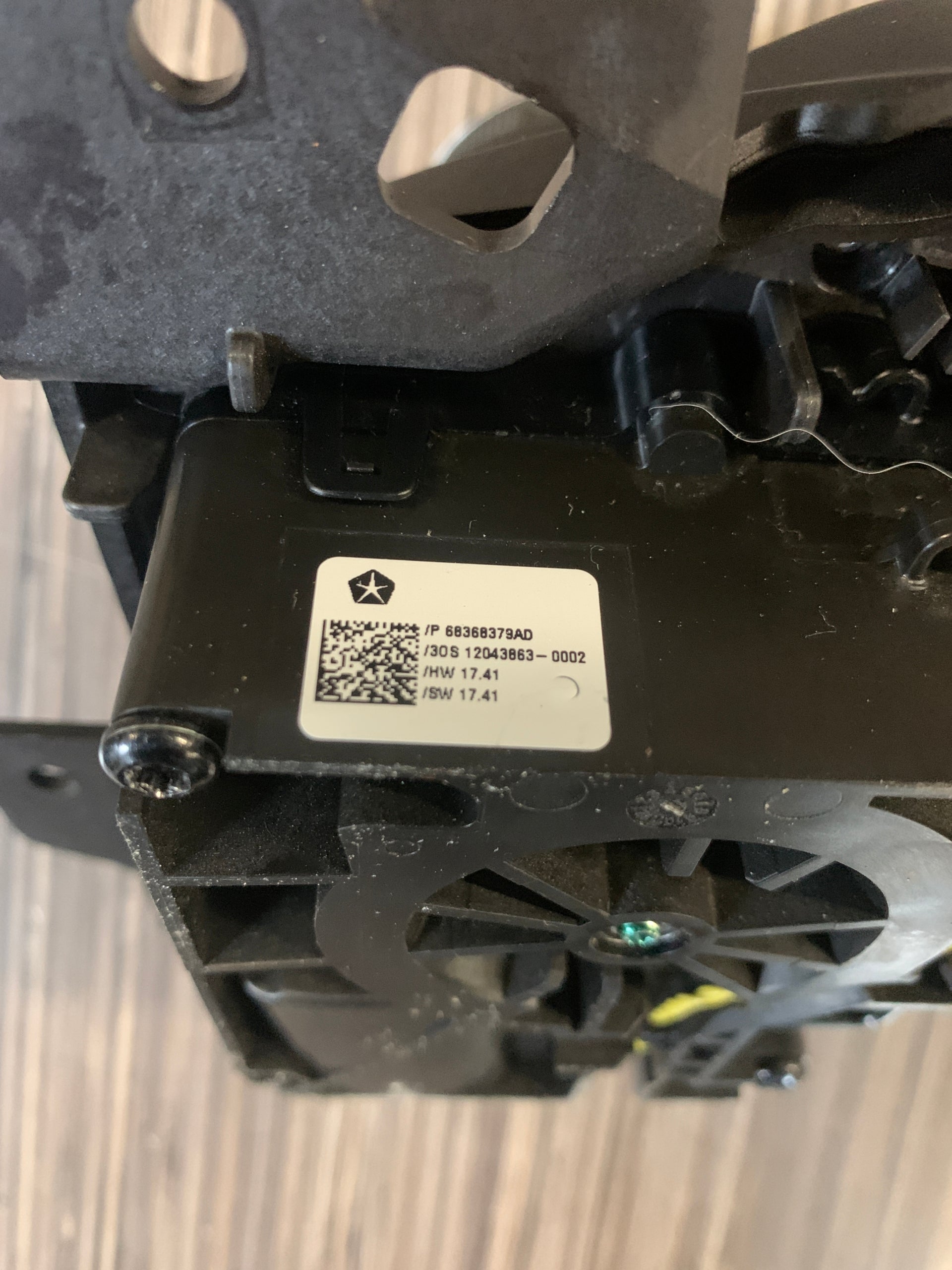 2019 - 2024 MOPAR RAM 2500 3500 ELECTRONIC GEAR SHIFTER TRANSMISSION 4WD/2WD OEM 68368379AD