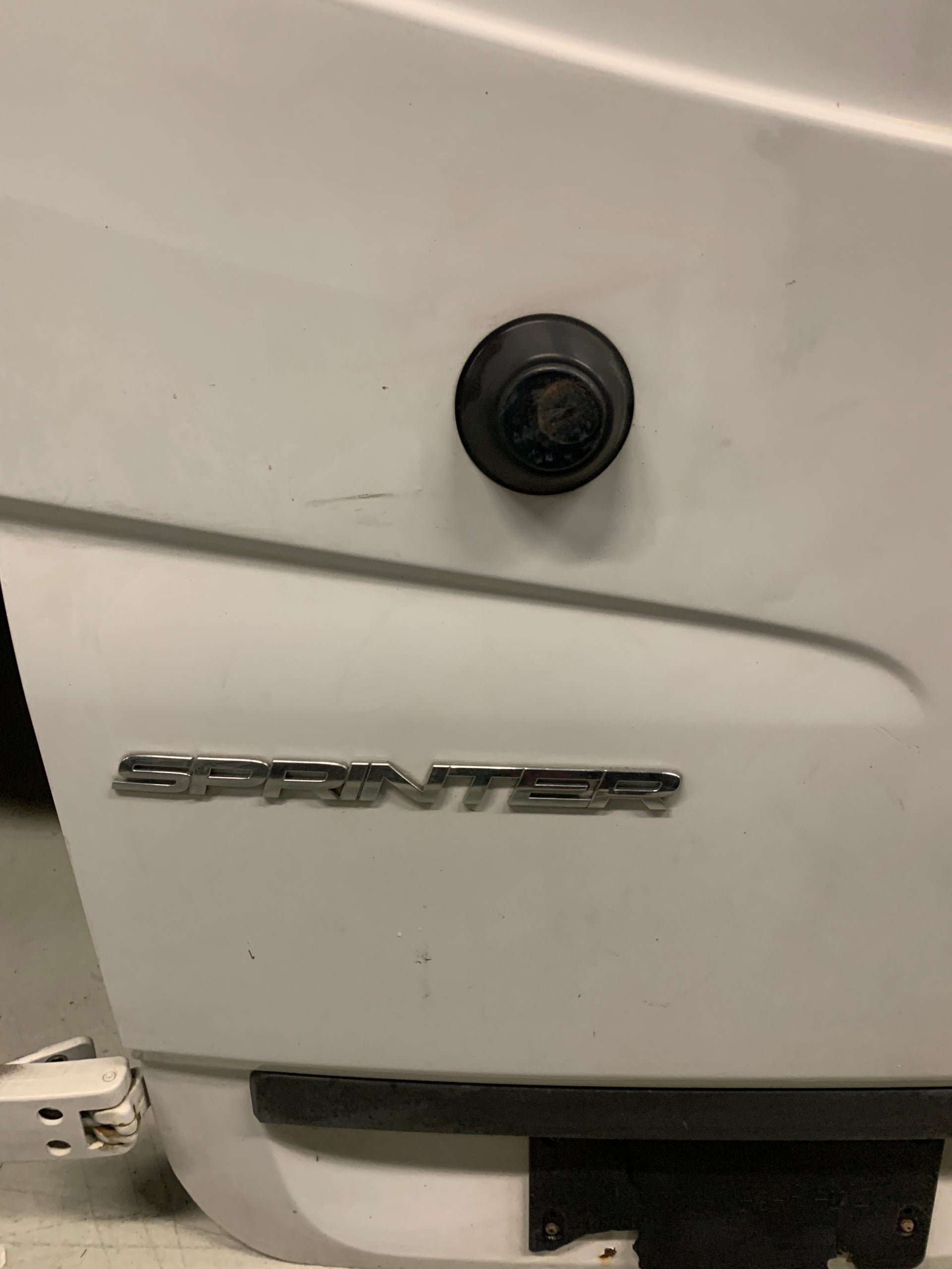 2010 - 2018 MERCEDES SPRINTER 2500 / 3500 DRIVER SIDE LEFT REAR DOOR WHITE