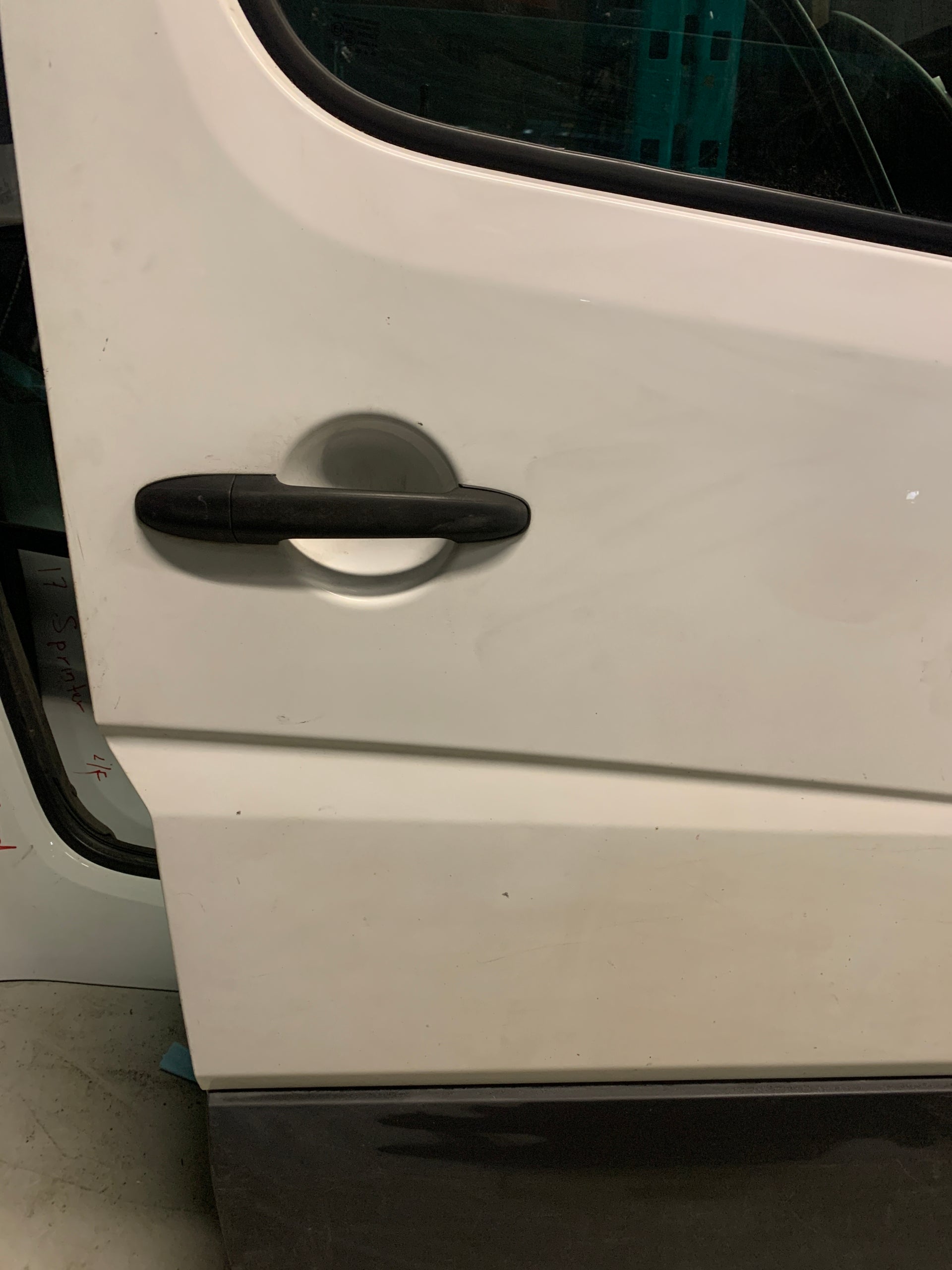 2006 - 2018 MERCEDES SPRINTER 2500 / 3500 PASSENGER SIDE RH FRONT DOOR WHITE