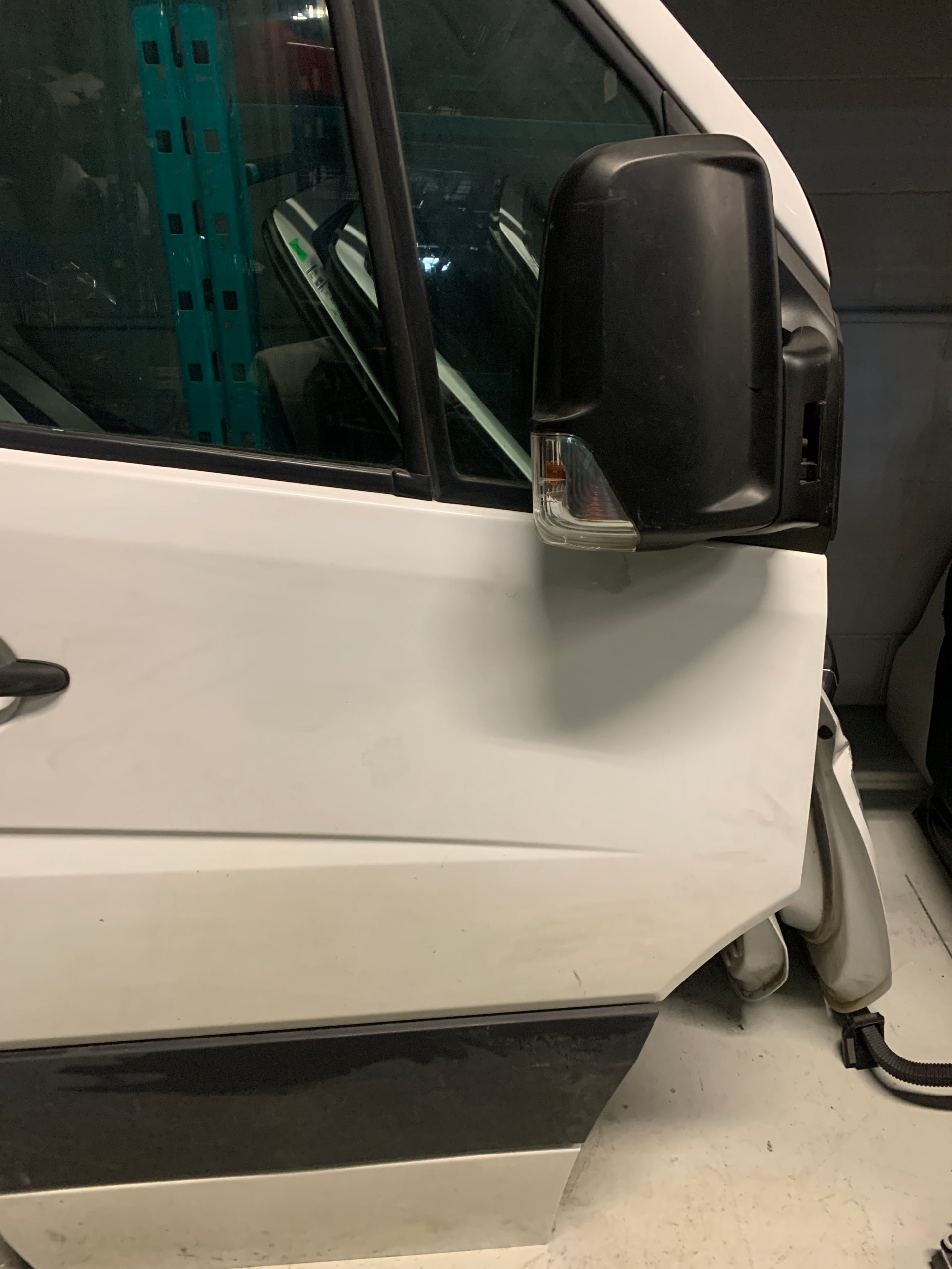 2006 - 2018 MERCEDES SPRINTER 2500 / 3500 PASSENGER SIDE RH FRONT DOOR WHITE