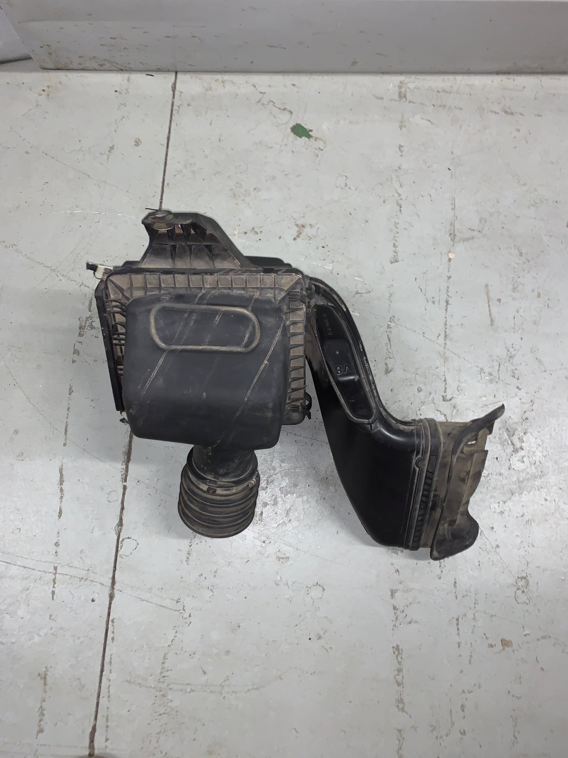 2021 - 2025 FORD F150 AIR CLEANER FILTER BOX HOUSING JL34-9600A