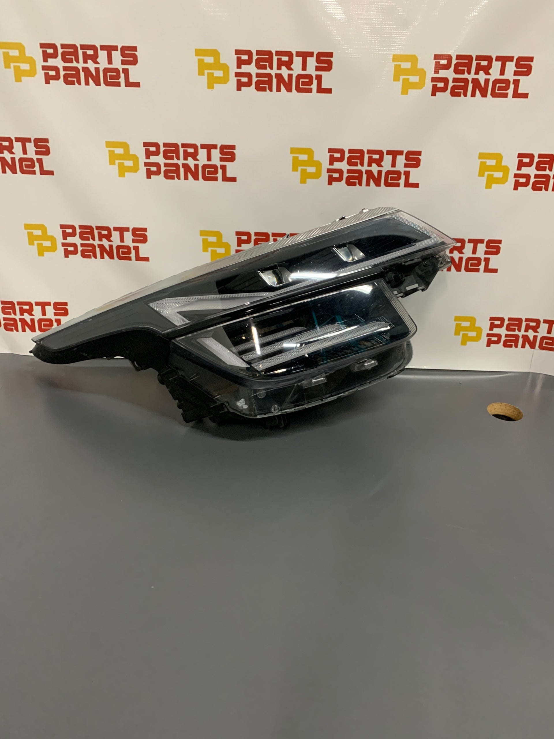 2024 - 2025 KIA SELTOS RIGHT SIDE FULL LED HEADLIGHT ASSEMBLY 92102-Q