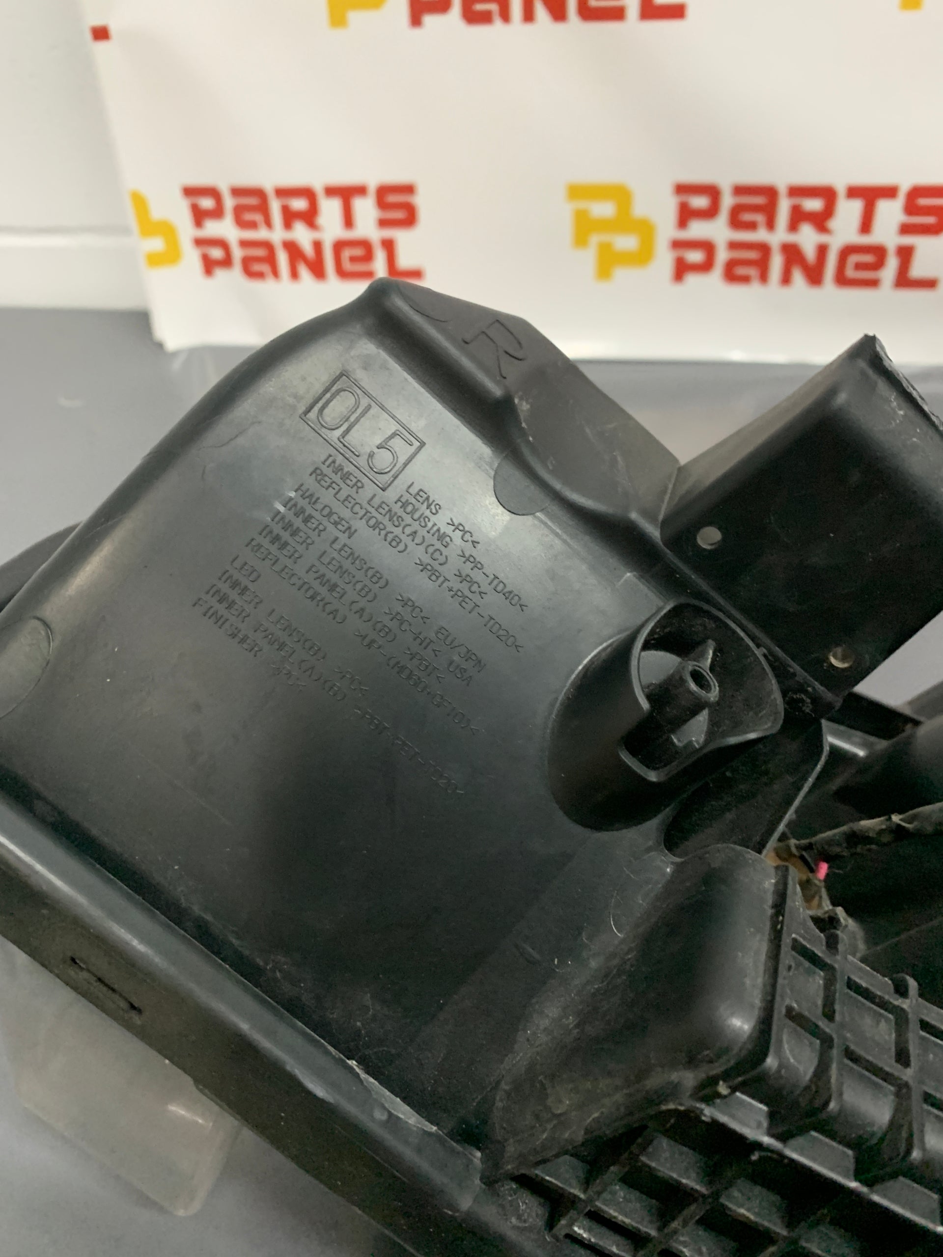 2018 - 2022 NISSAN LEAF PASSENGER SIDE RH LED HEADLIGHT 260105SA5B