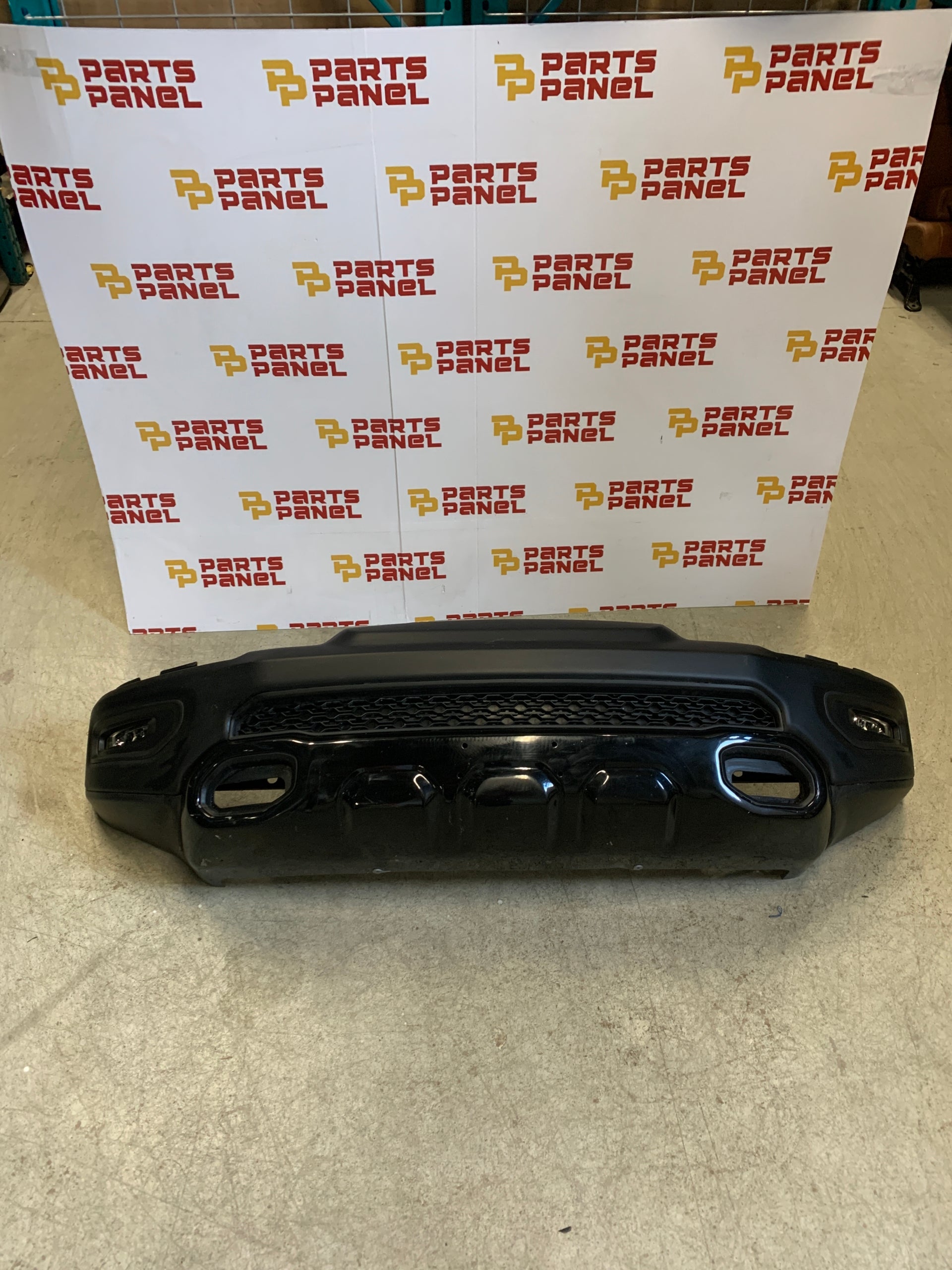 2019 - 2024 5TH GEN RAM REBEL 1500 FRONT BUMPER ASSEMBLY