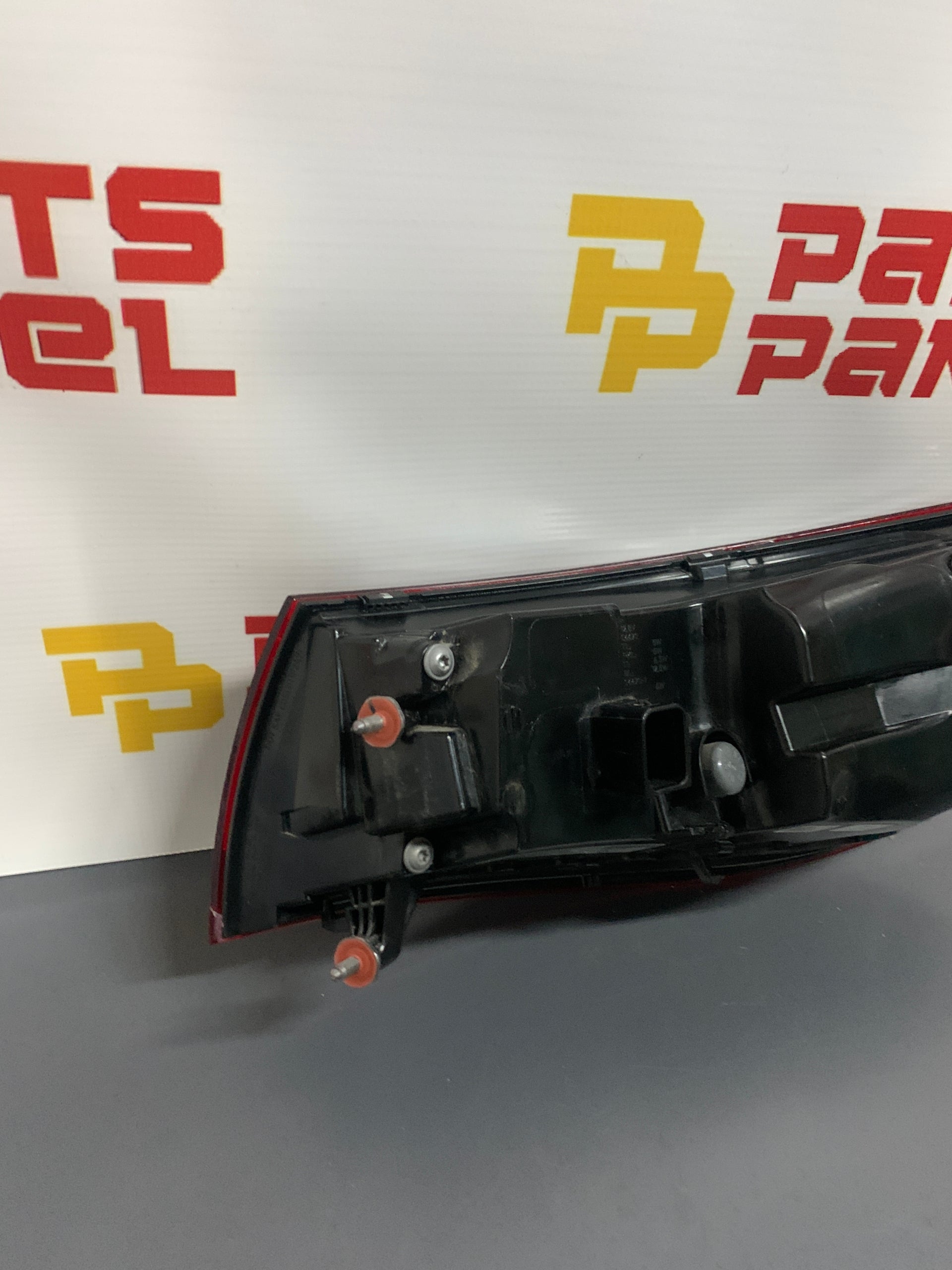 2023 - 2025 MERCEDES BENZ W294 EQE SUV REAR DRIVER SIDE TAIL LIGHT LED A2949066500 OEM