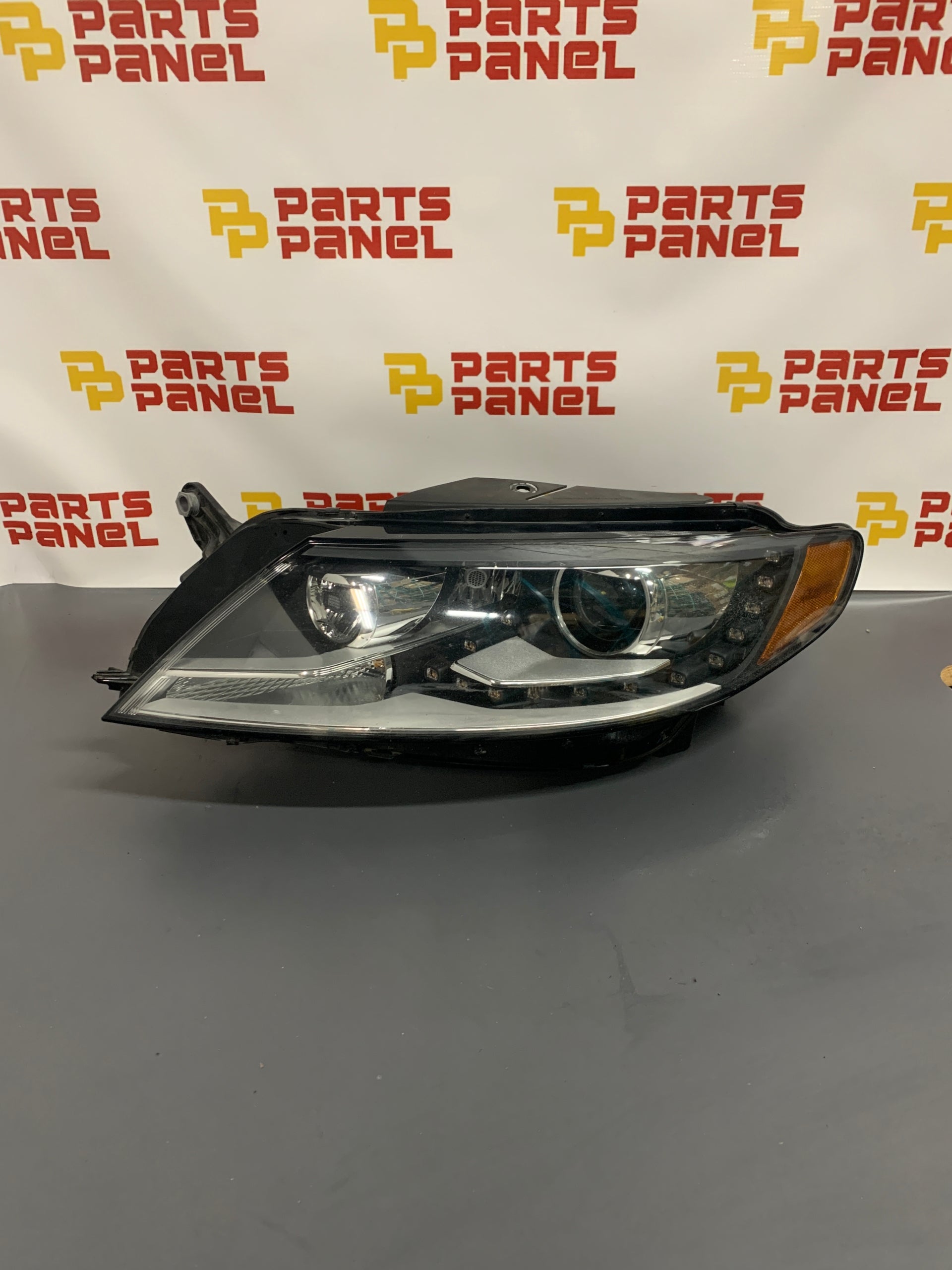 2013 - 2017 VOLKSWAGEN CC 3C8941751S DRIVER LH SIDE XENON HID HEADLIGHT 3C8941751S