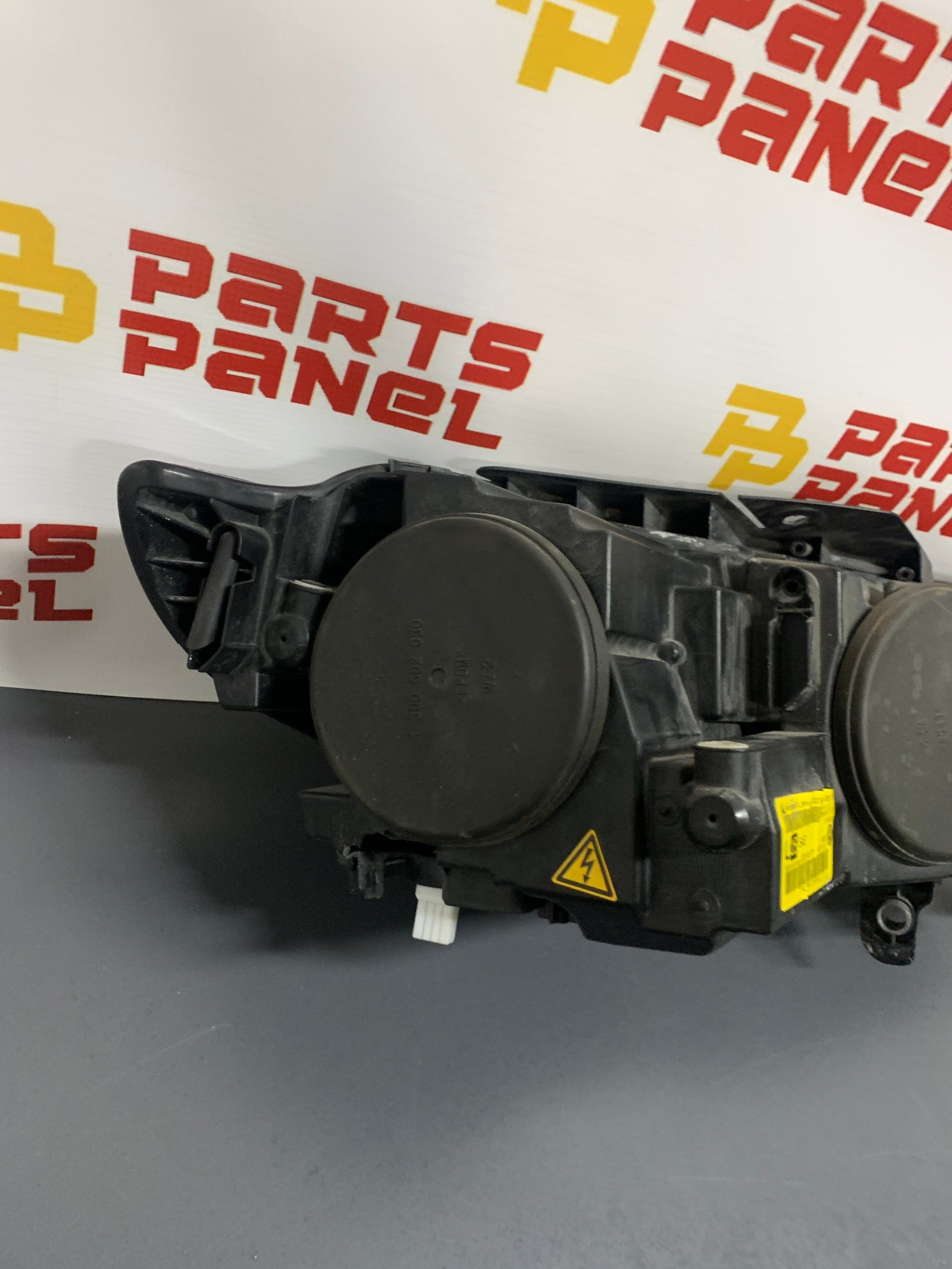 2013 - 2017 VOLKSWAGEN CC 3C8941751S DRIVER LH SIDE XENON HID HEADLIGHT 3C8941751S