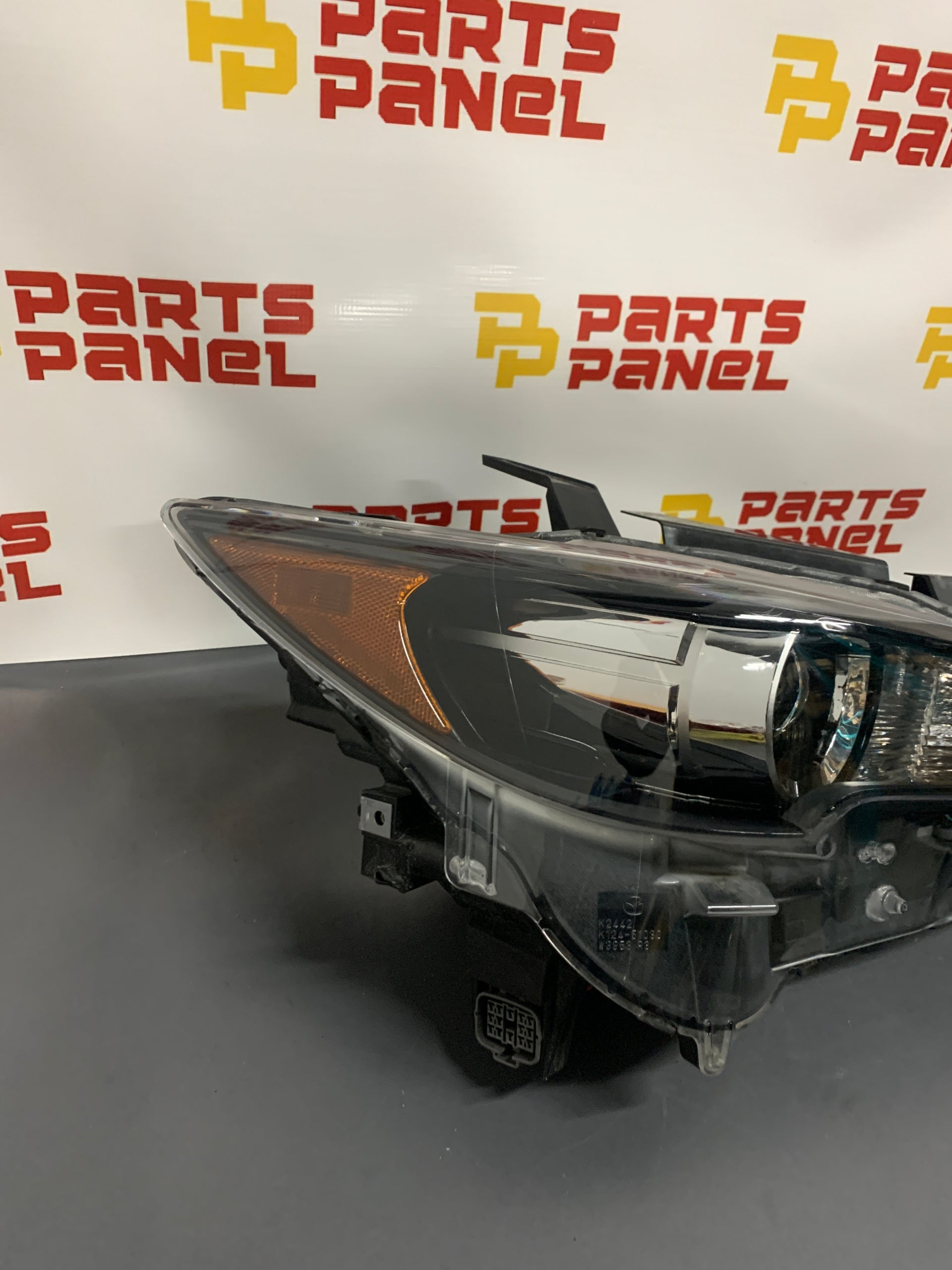 2017 - 2021 MAZDA CX5 PASSENGER RH SIDE LED HEADLIGHT K124-51030 KL2J 5130