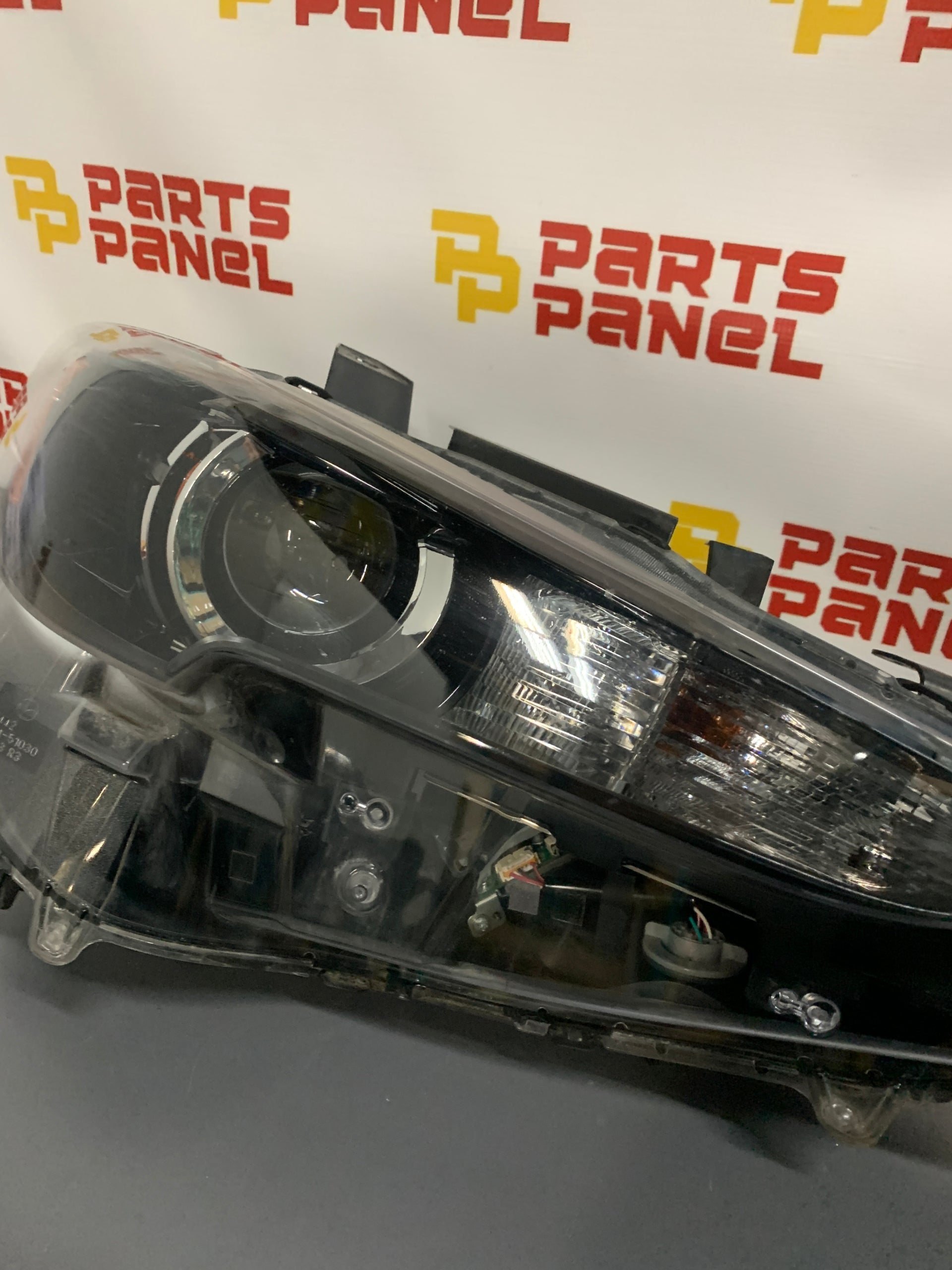 2017 - 2021 MAZDA CX5 PASSENGER RH SIDE LED HEADLIGHT K124-51030 KL2J 5130