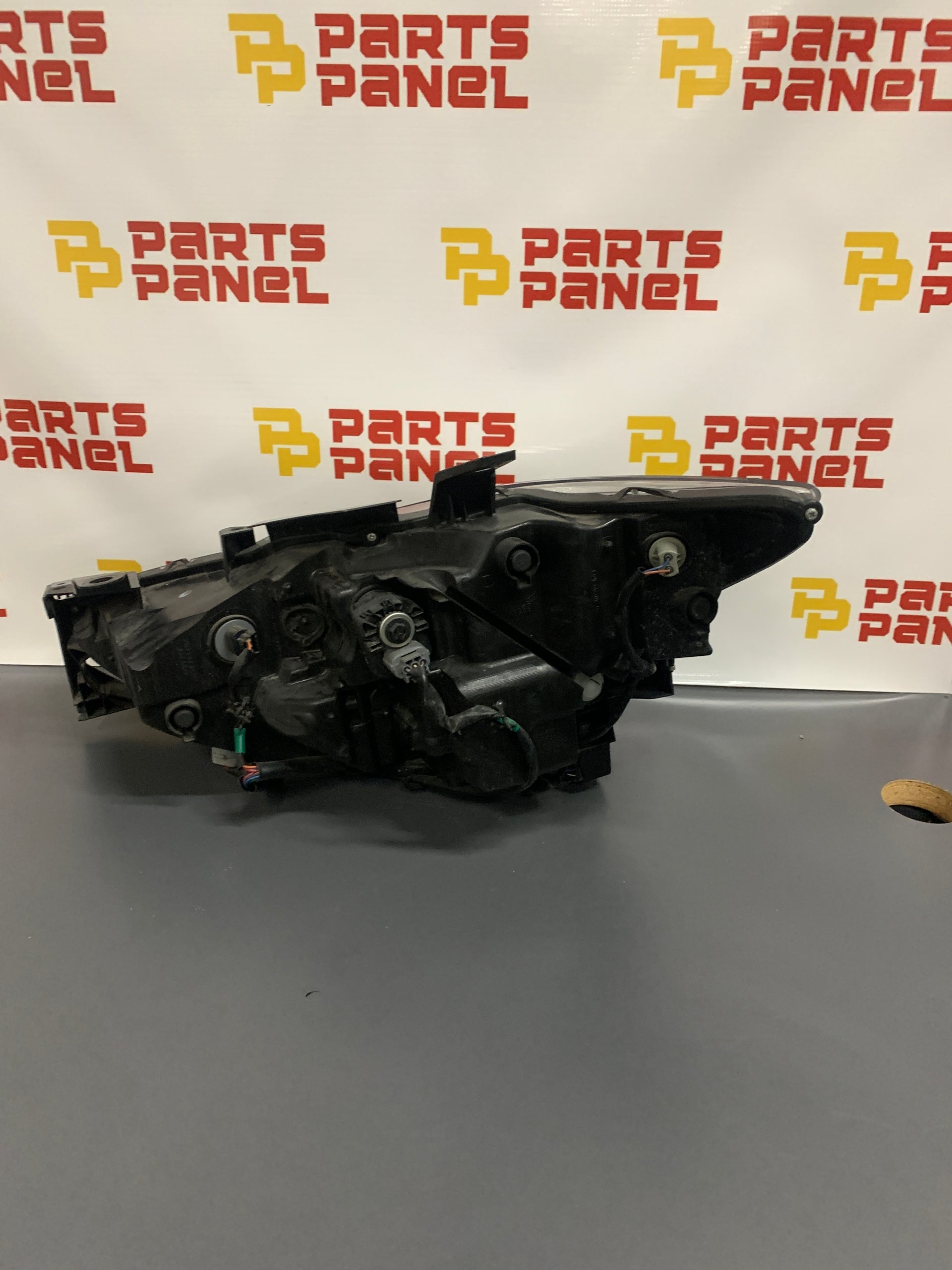 2017 - 2021 MAZDA CX5 PASSENGER RH SIDE LED HEADLIGHT K124-51030 KL2J 5130