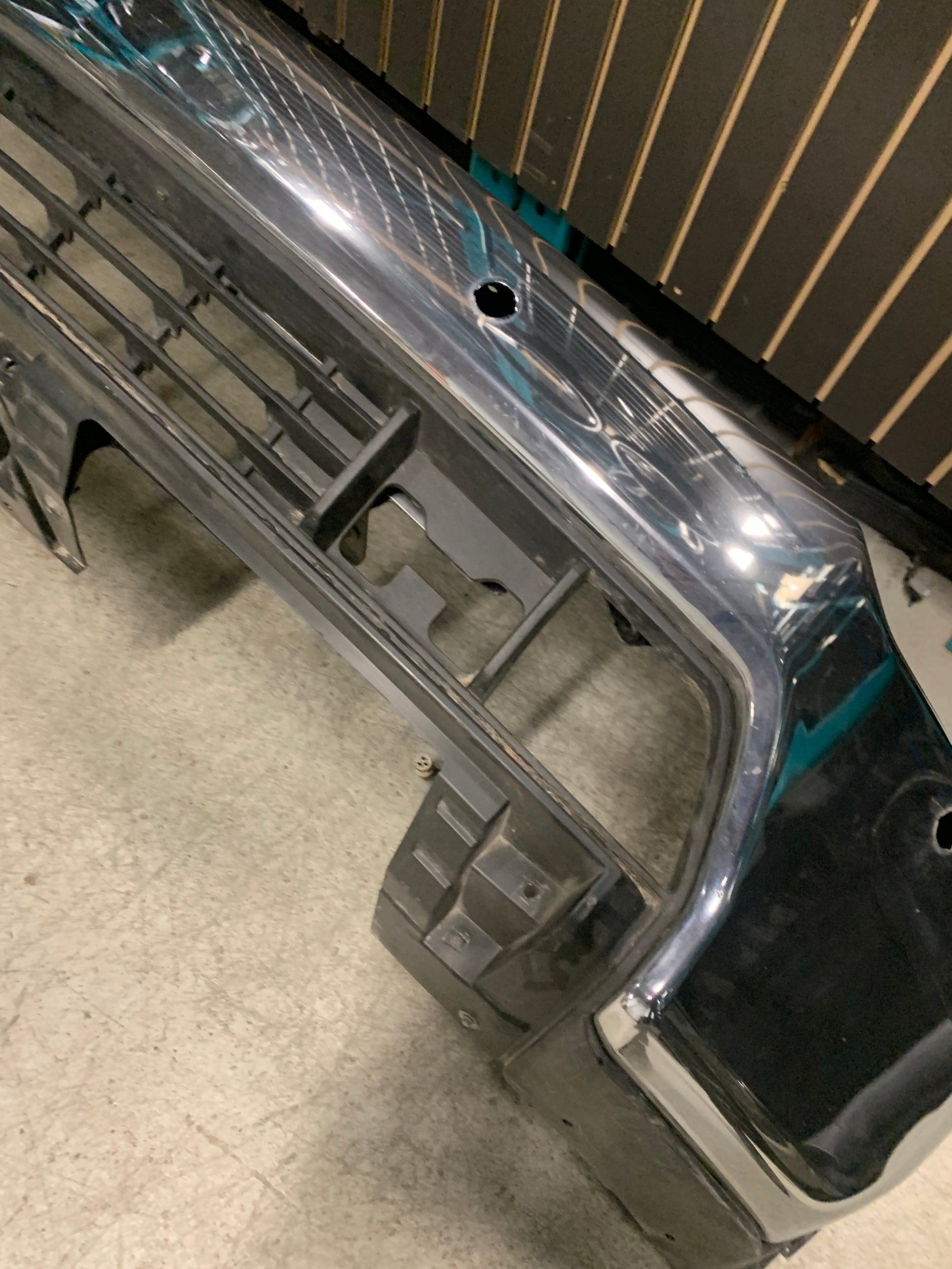 2020 - 2023 CHEVY SILVERADO 2500 / 3500 FRONT BUMPER CHROME WITH SENSOR HOLES OEM USED