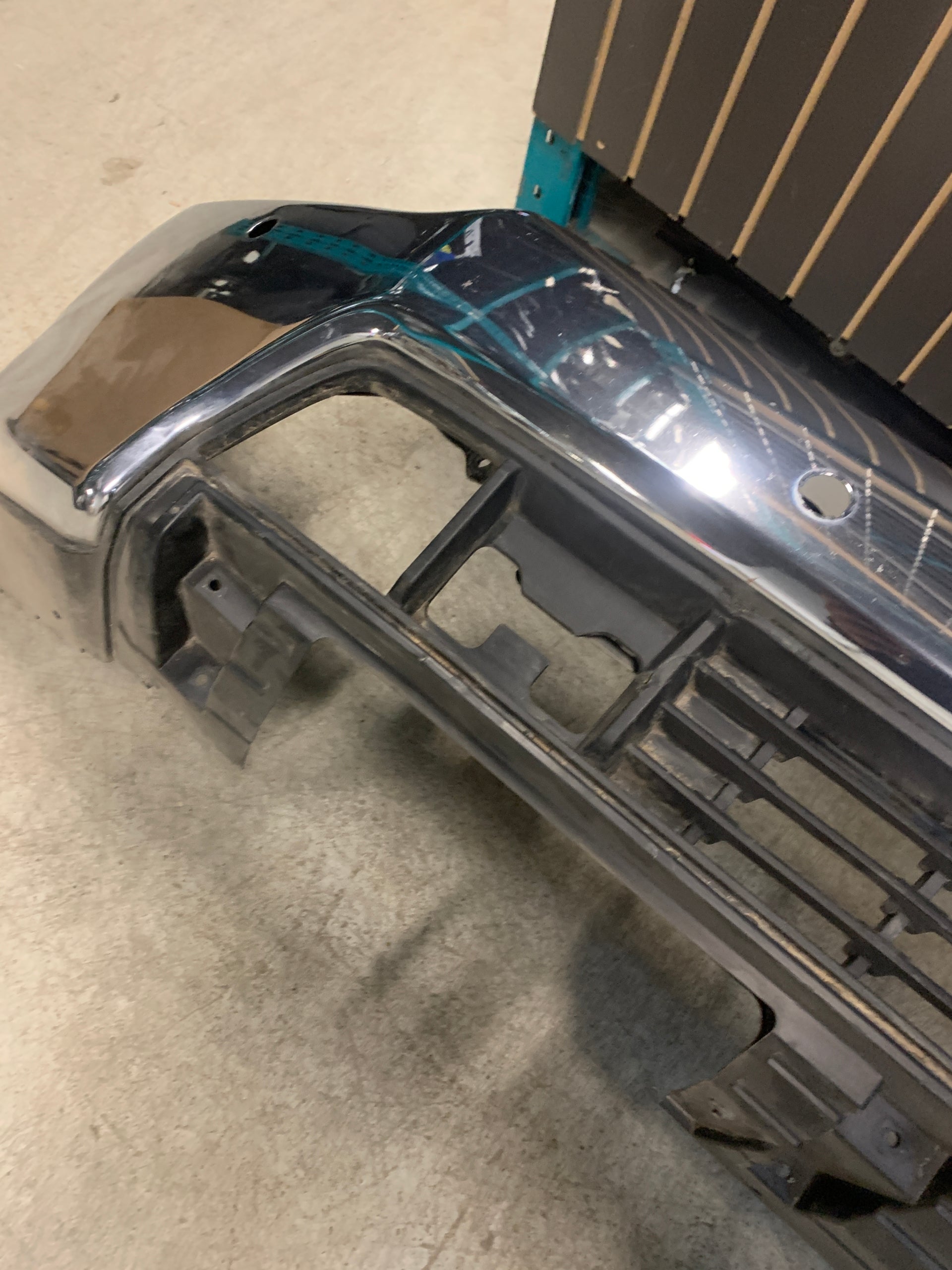 2020 - 2023 CHEVY SILVERADO 2500 / 3500 FRONT BUMPER CHROME WITH SENSOR HOLES OEM USED
