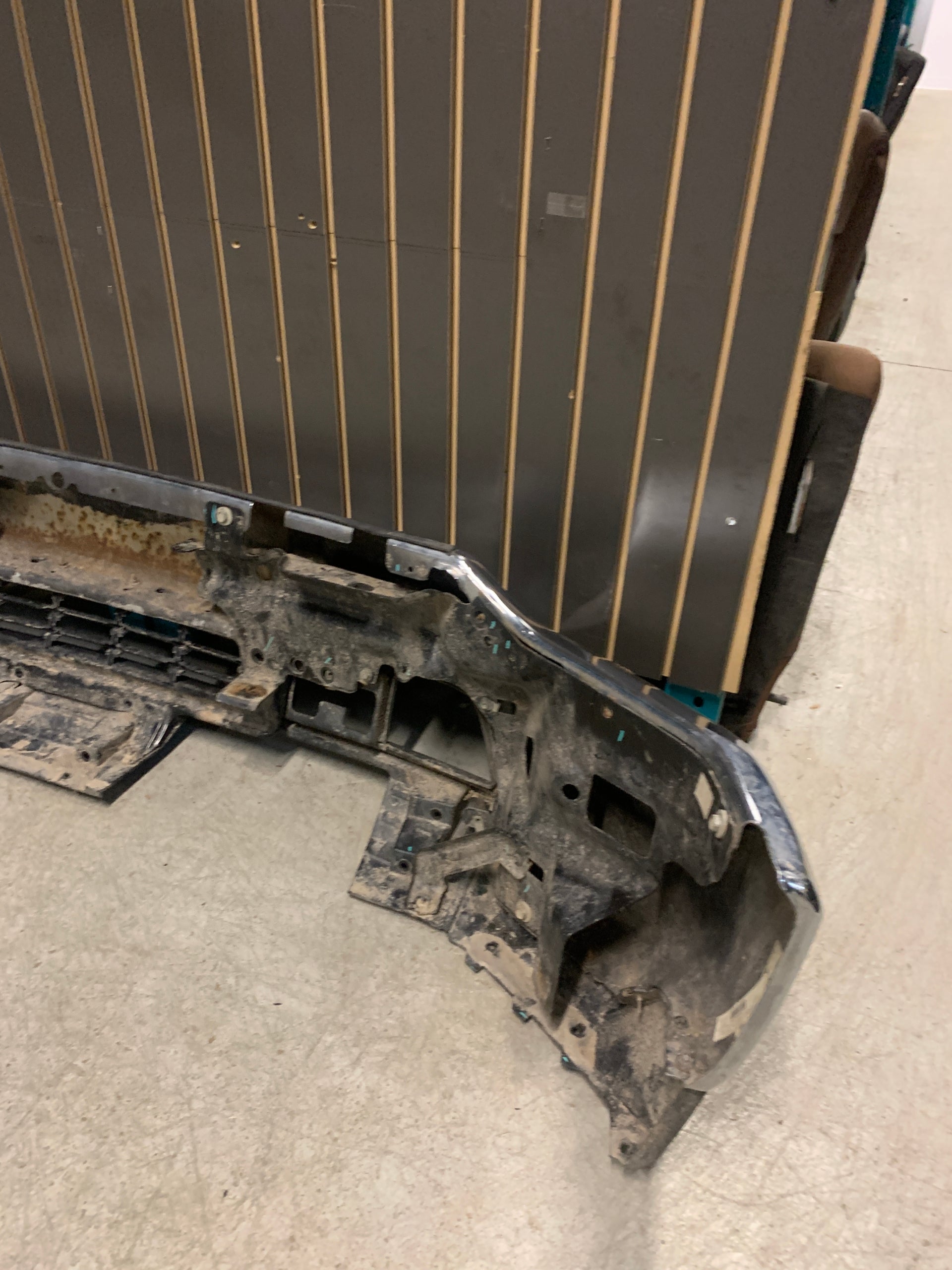 2020 - 2023 CHEVY SILVERADO 2500 / 3500 FRONT BUMPER CHROME WITH SENSOR HOLES OEM USED
