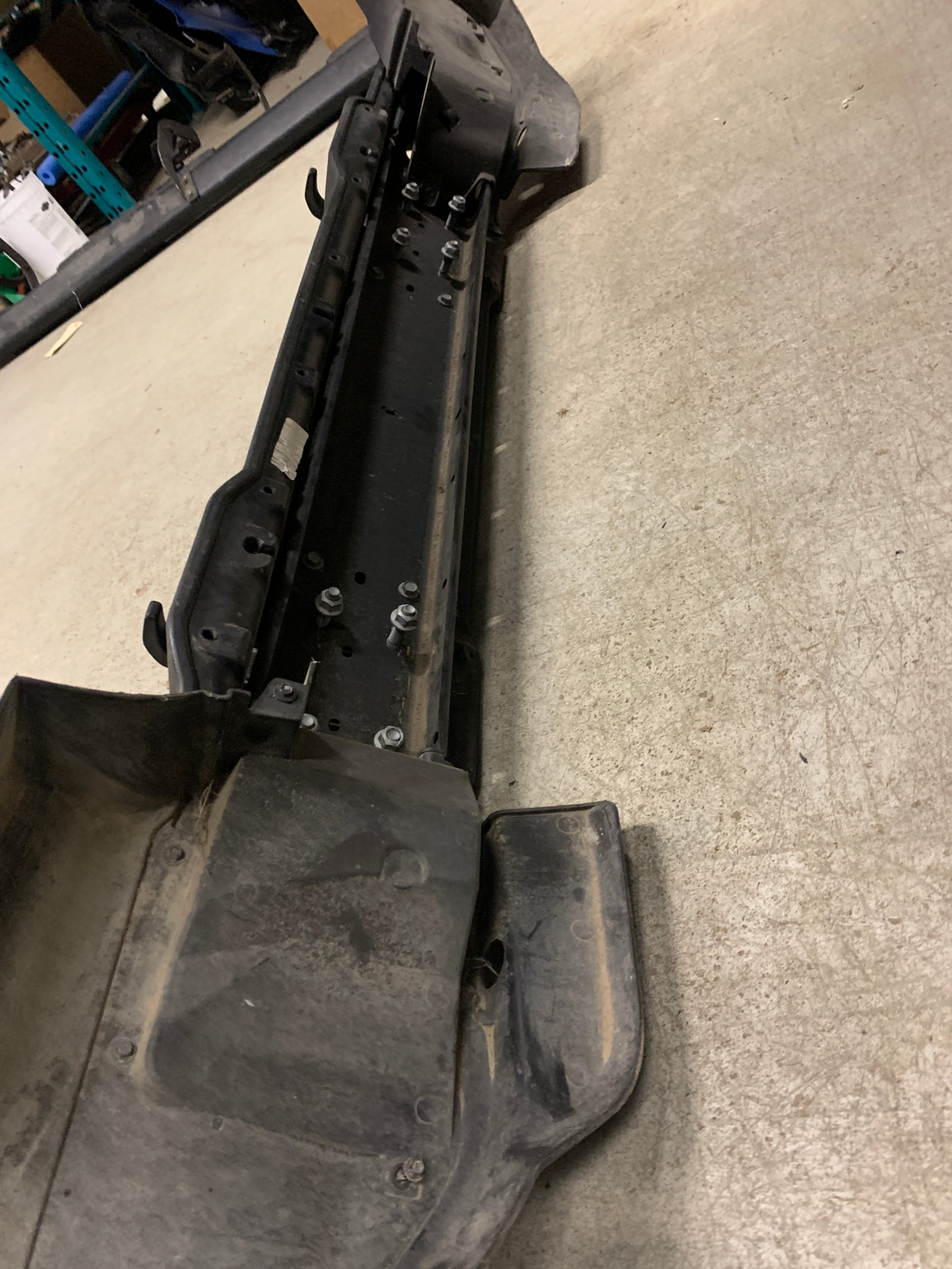 2018 - 2024 JEEP WRANGLER FRONT BUMPER ASSEMLBY 