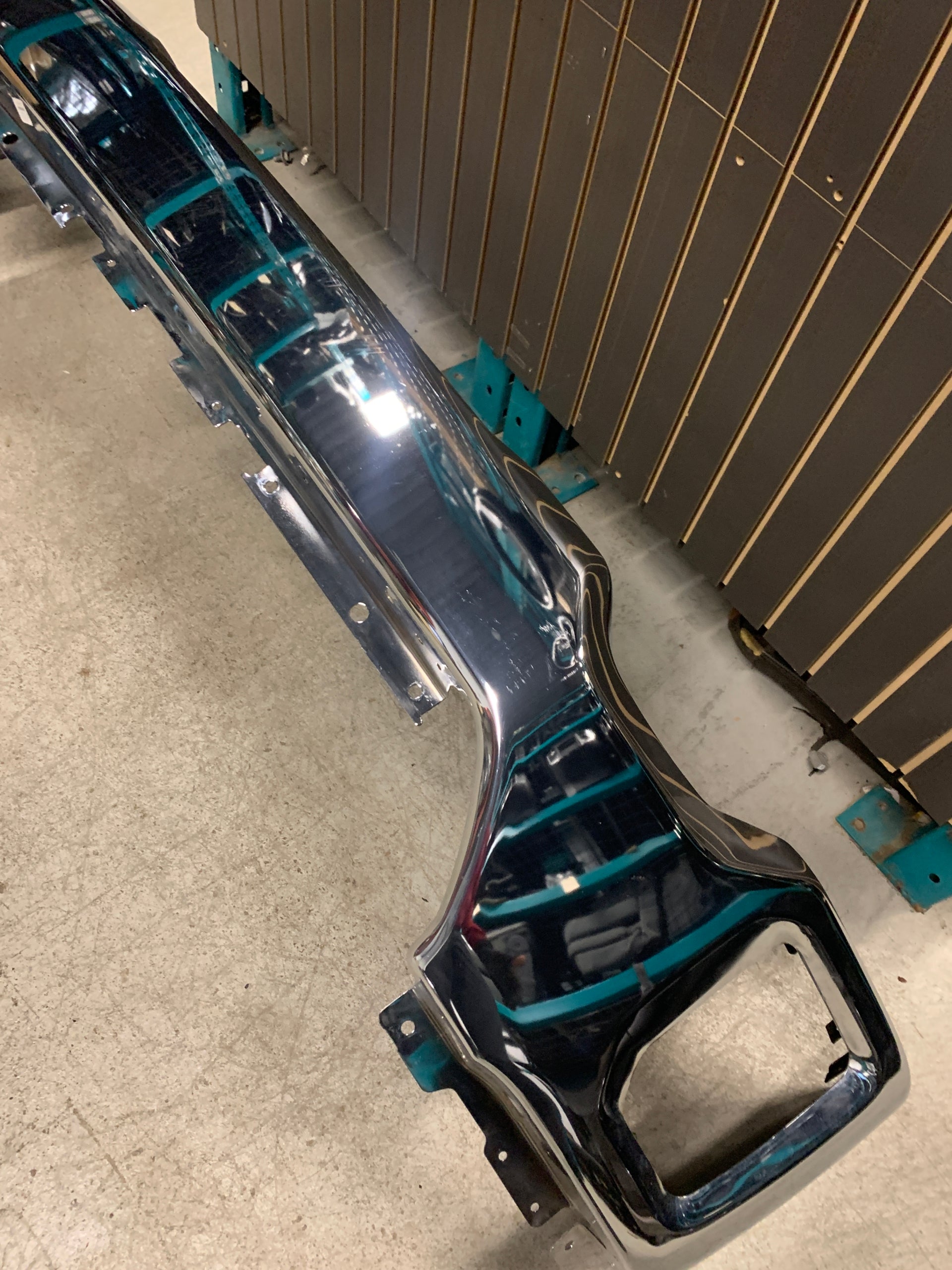 2020 - 2023 GMC SIERRA 2500 / 3500 PARE-CHOCS AVANT CHROME (FACEBAR) FEO