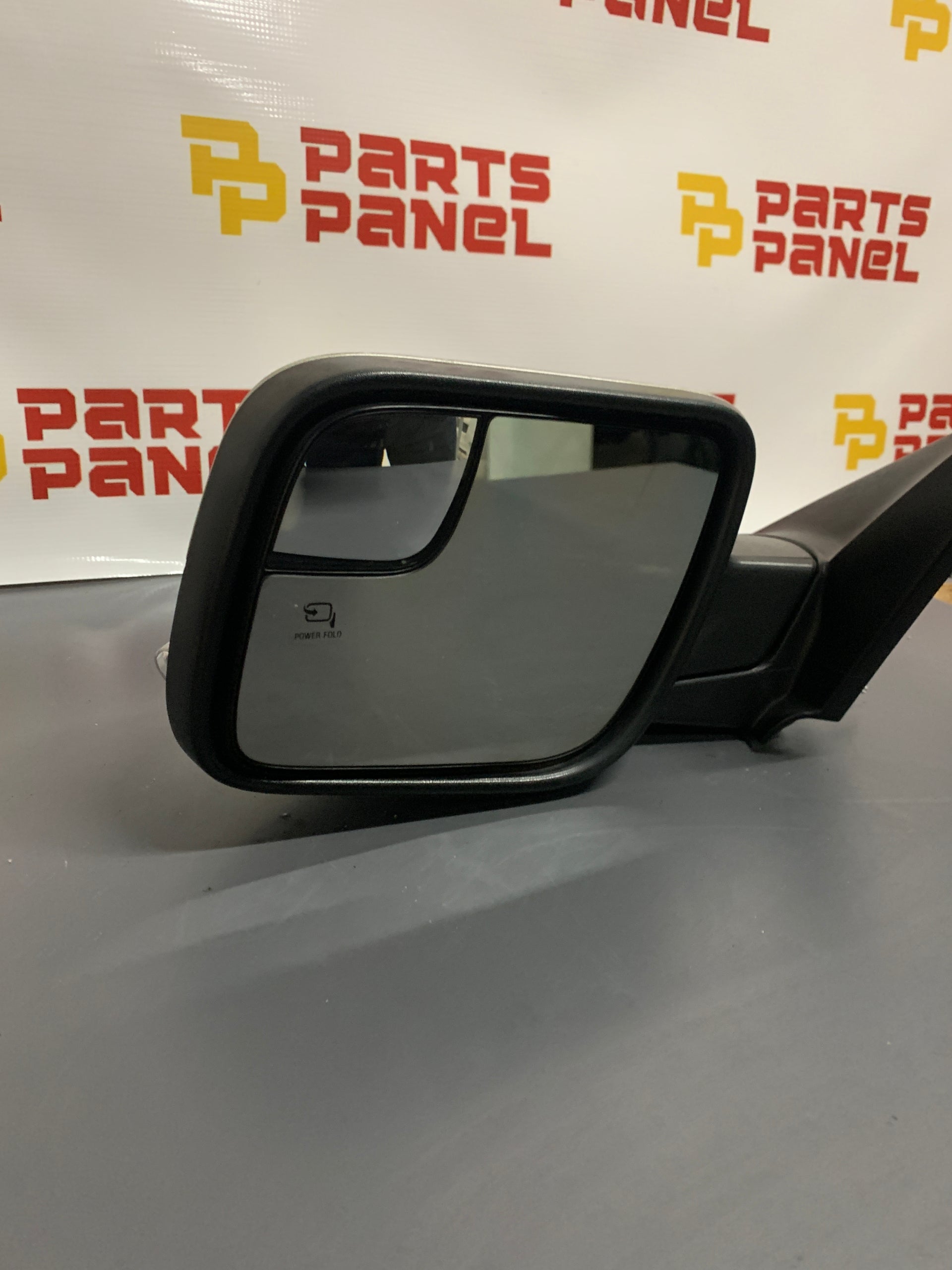 2016 - 2019 FORD EXPLORER LH DRIVER DOOR MIRROR WITH APPROACH LAMP WITHOUT BLIND SPOT GB53-17683-CF
