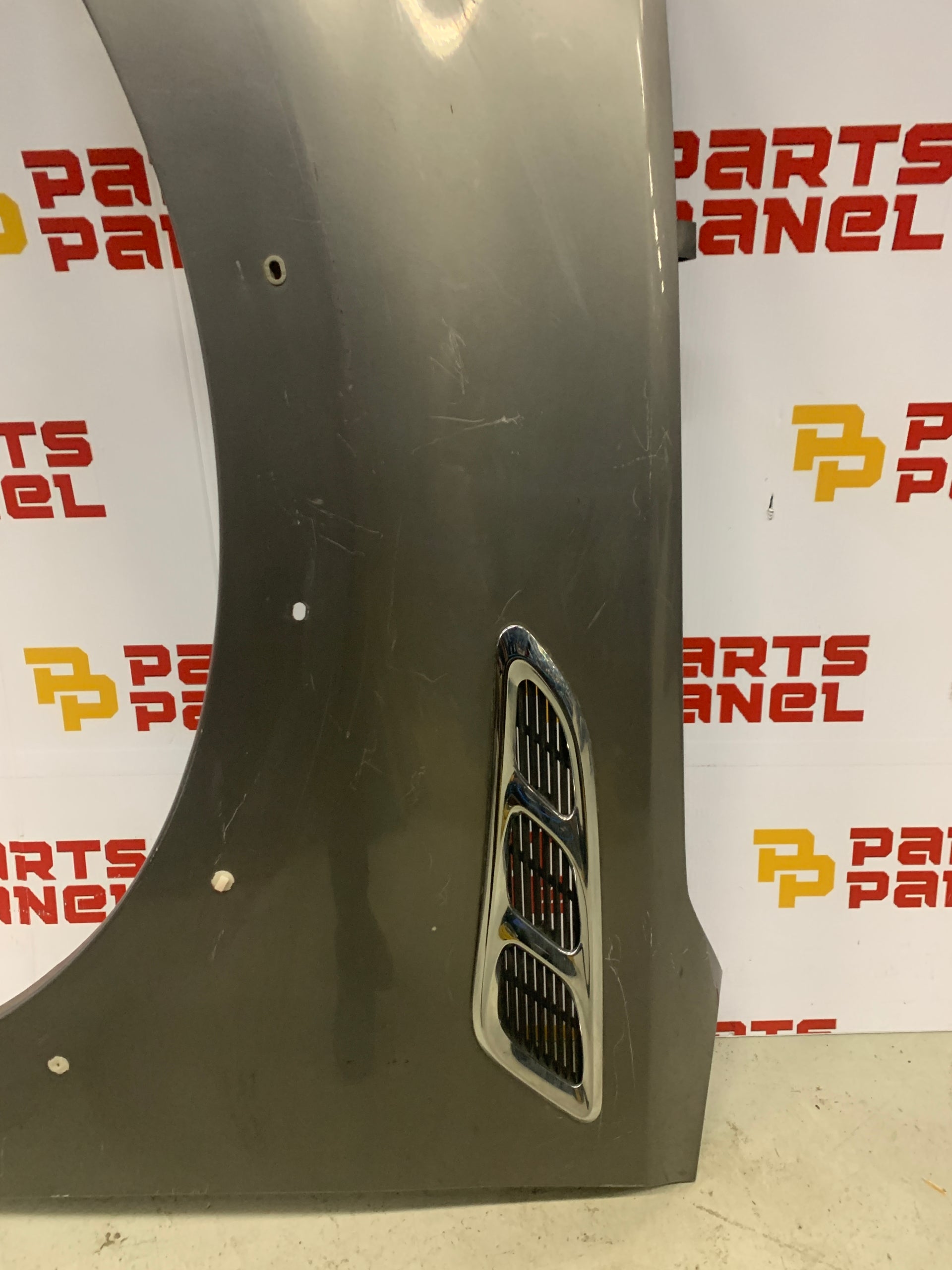 2011-2022 INFINITI QX56 / QX80 DRIVER LH SIDE FENDER OEM USED