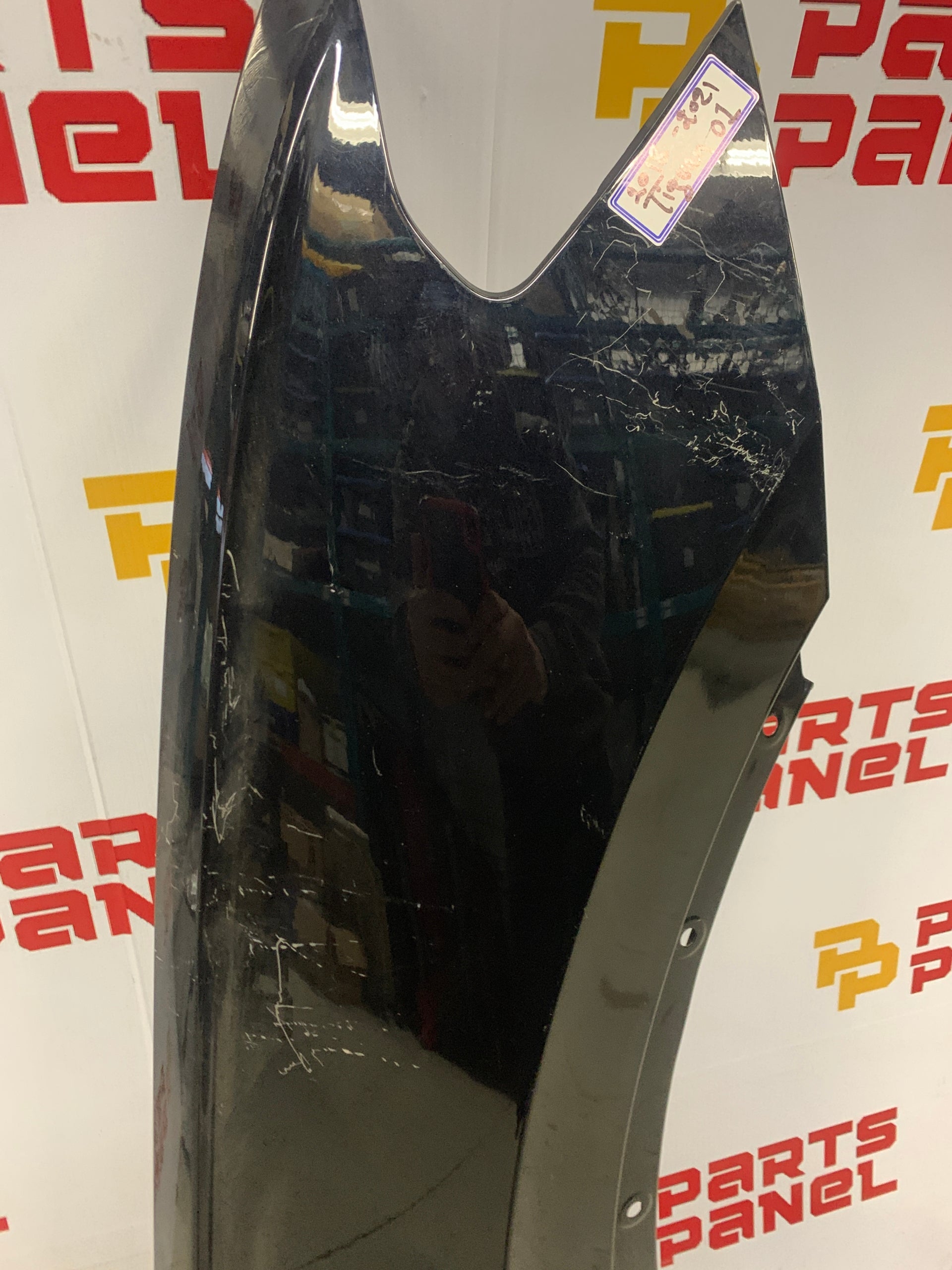 2018 - 2021 VOLKSWAGEN TIGUAN PASSENGER RH SIDE FENDER BLACK OEM USED