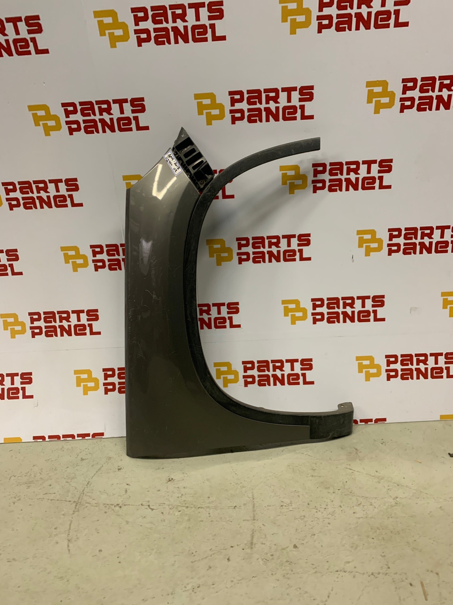 2009 - 2018 VOLKSWAGEN TIGUAN PASSENGER RH SIDE FENDER WITH FLARE OEM USED 